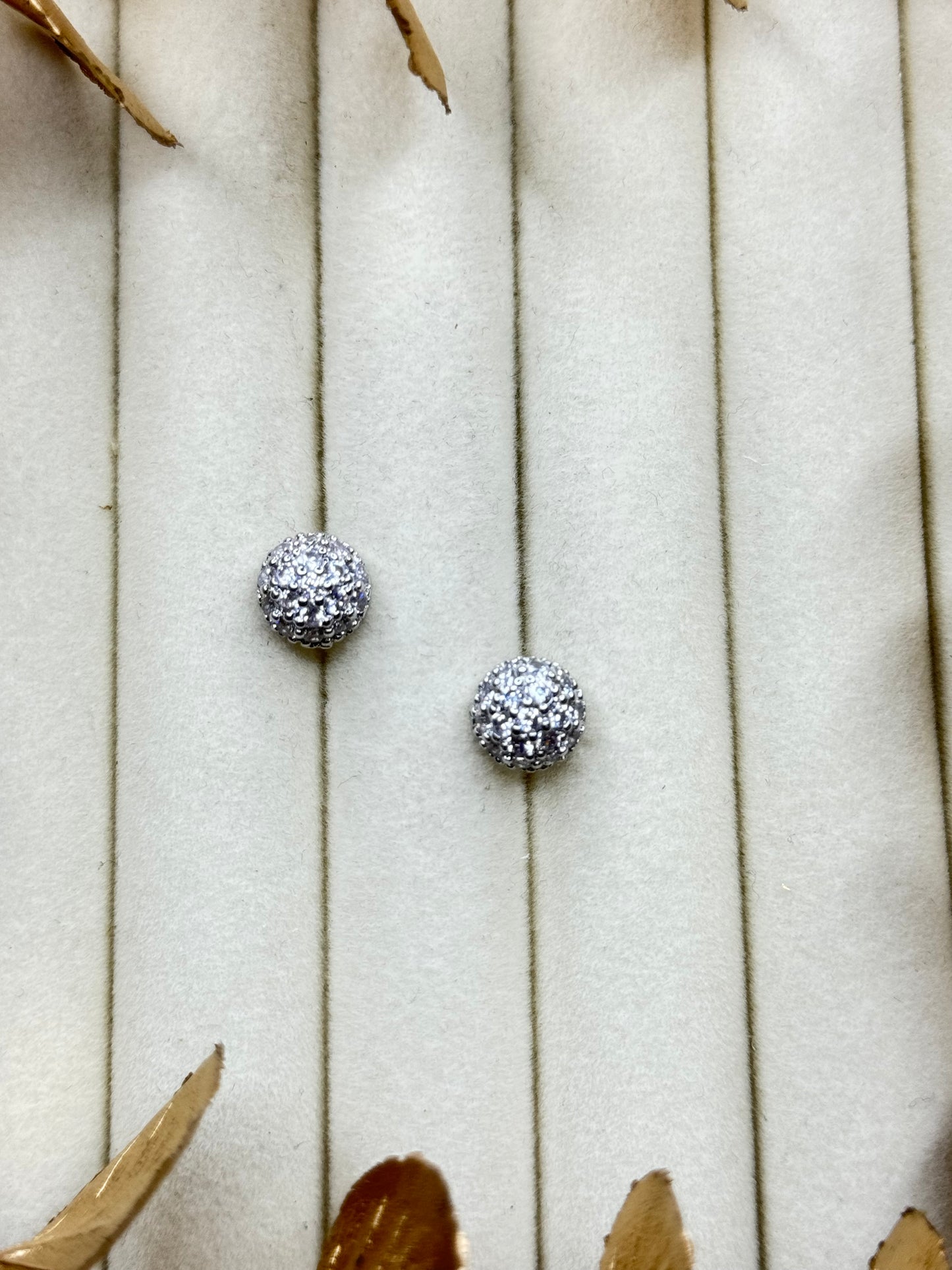 White Gold Earrings 1702