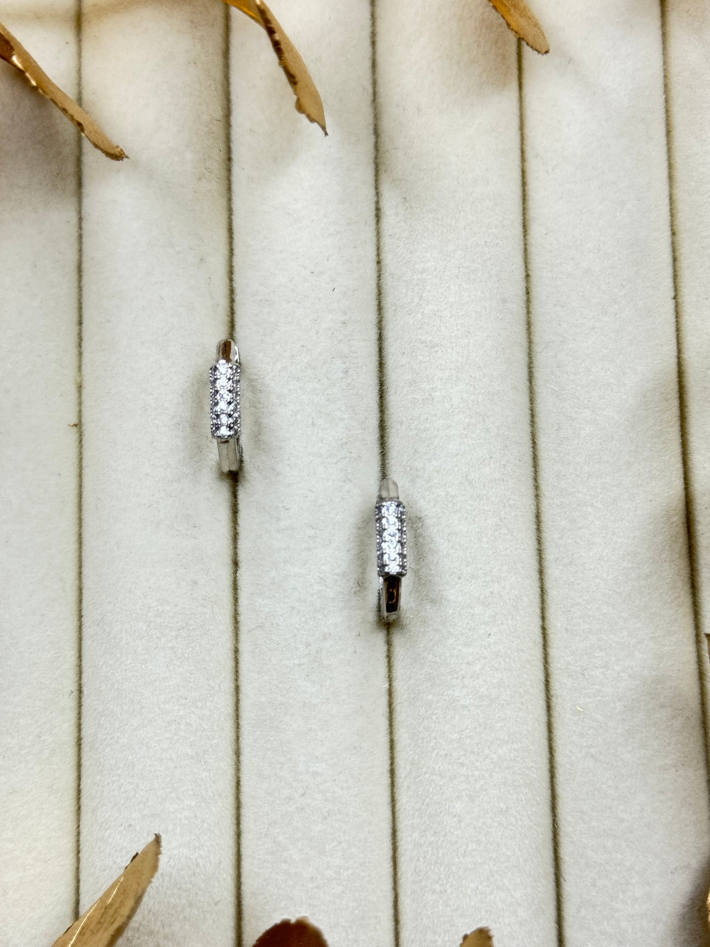 White Gold Earrings 1715