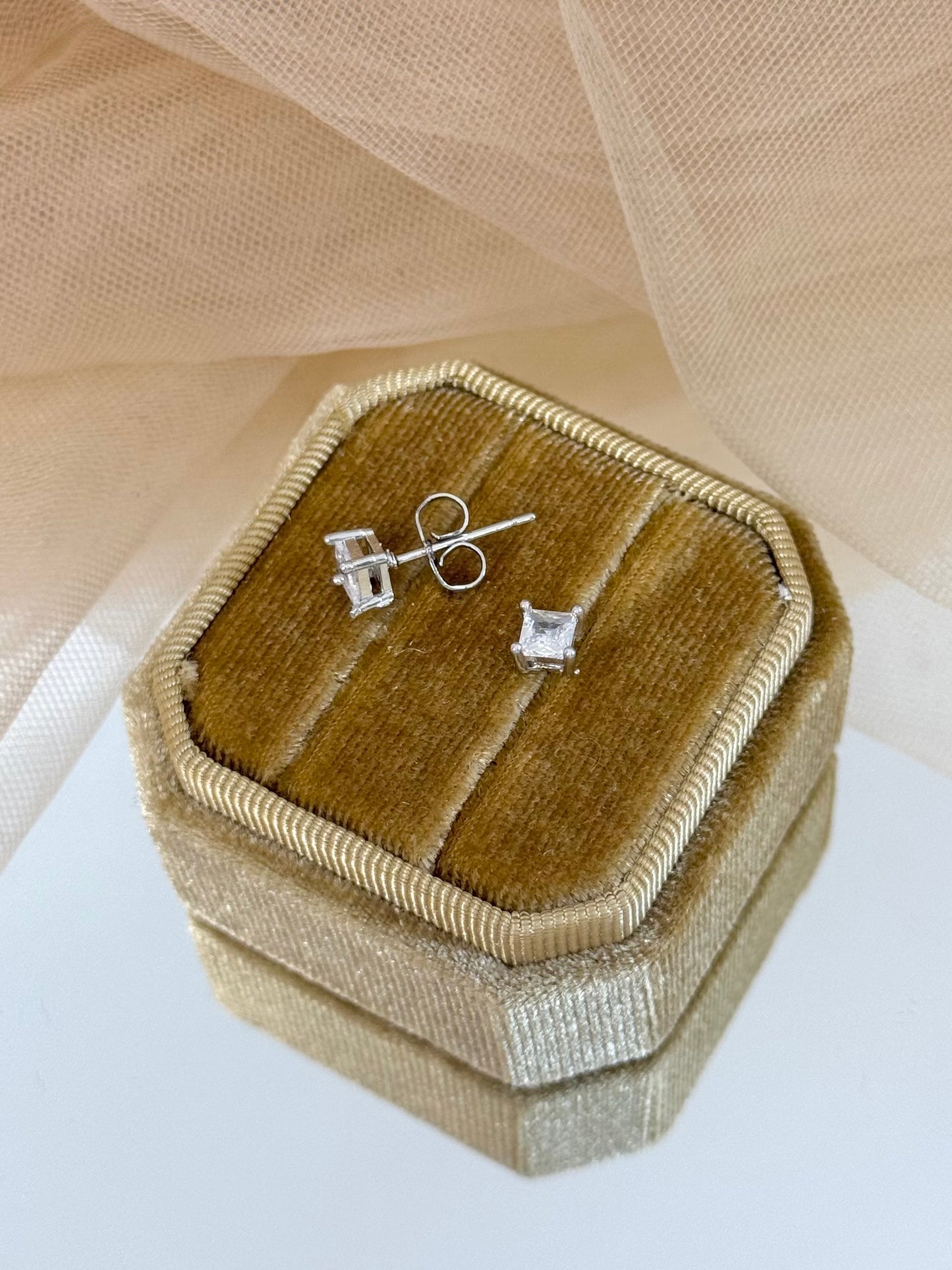 White Gold Earrings 3598