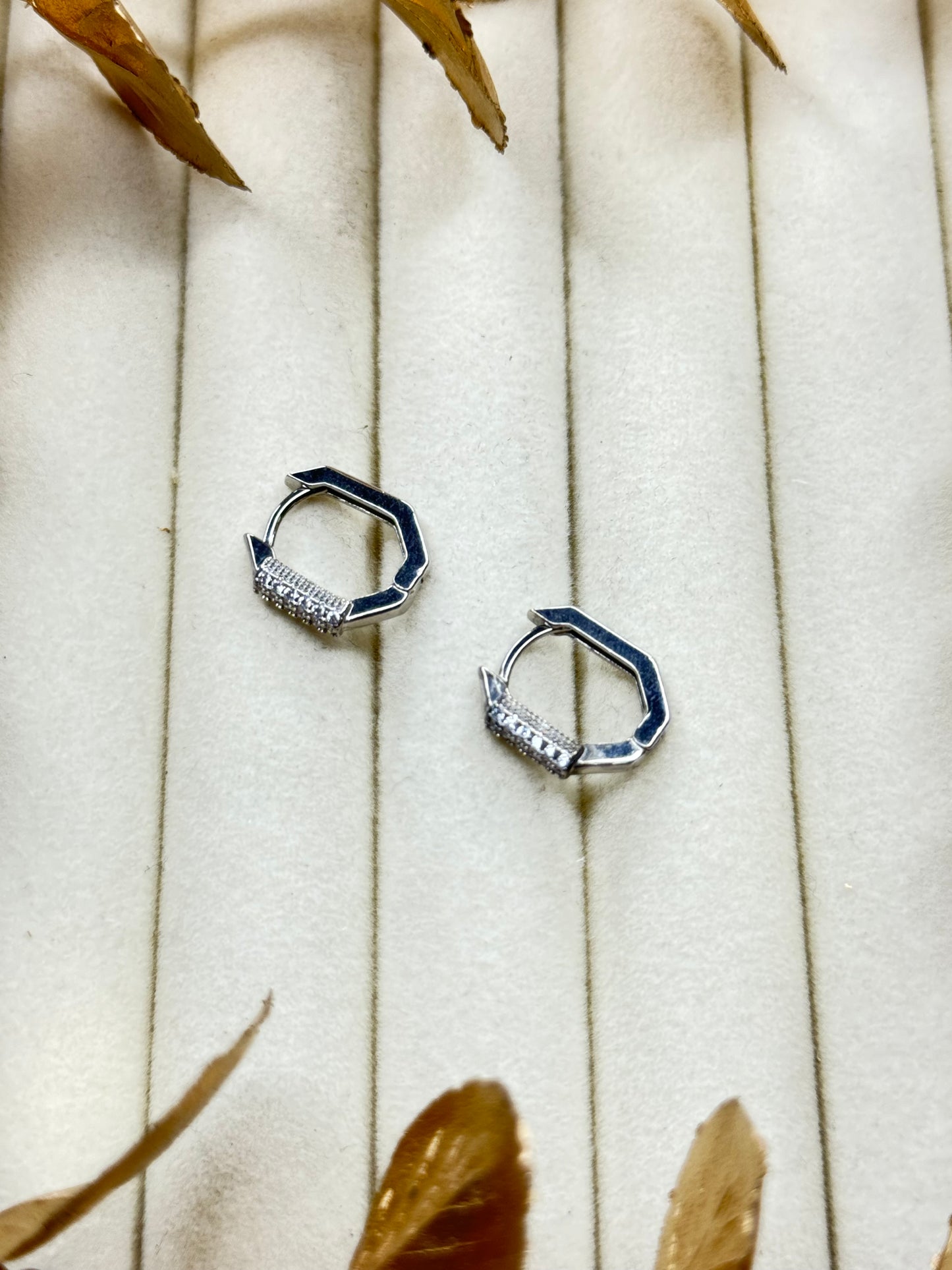 White Gold Earrings 1715