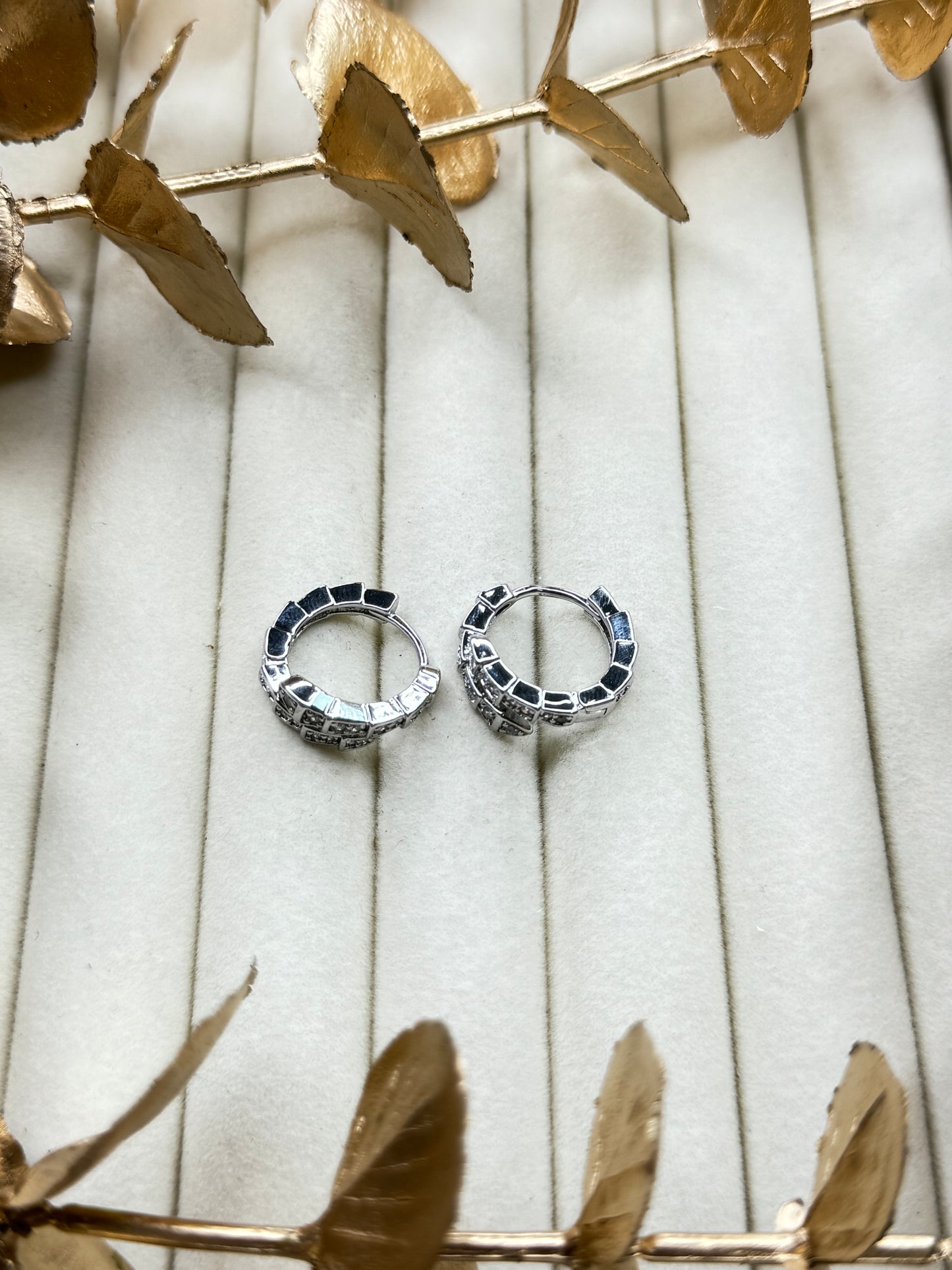 White Gold Earrings 1684