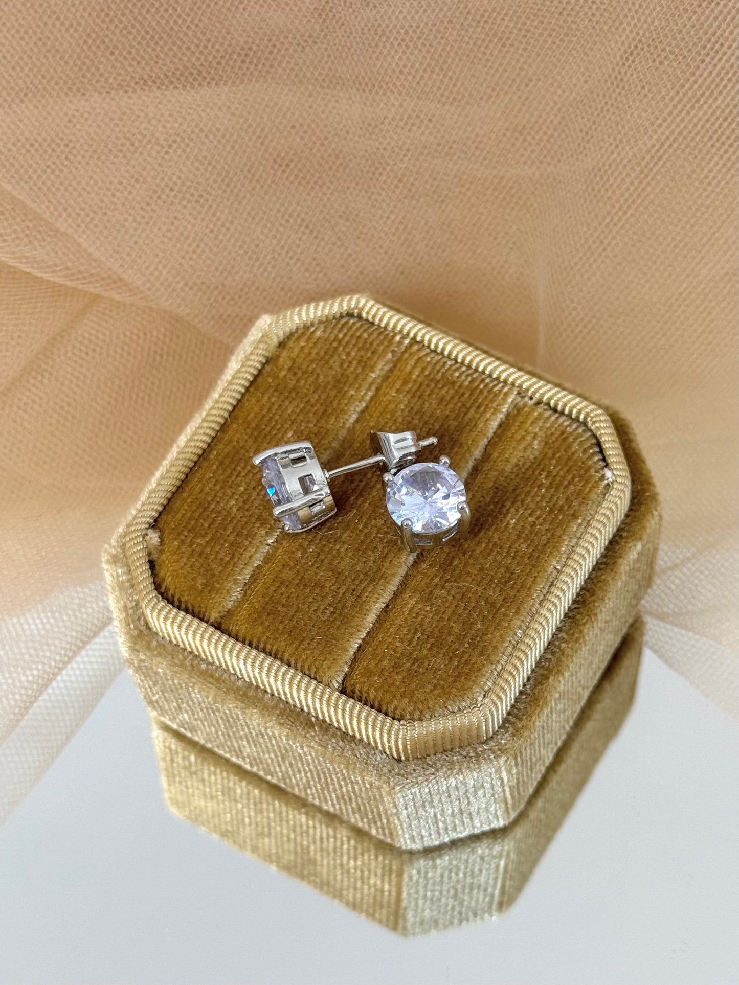White Gold Earrings 3597
