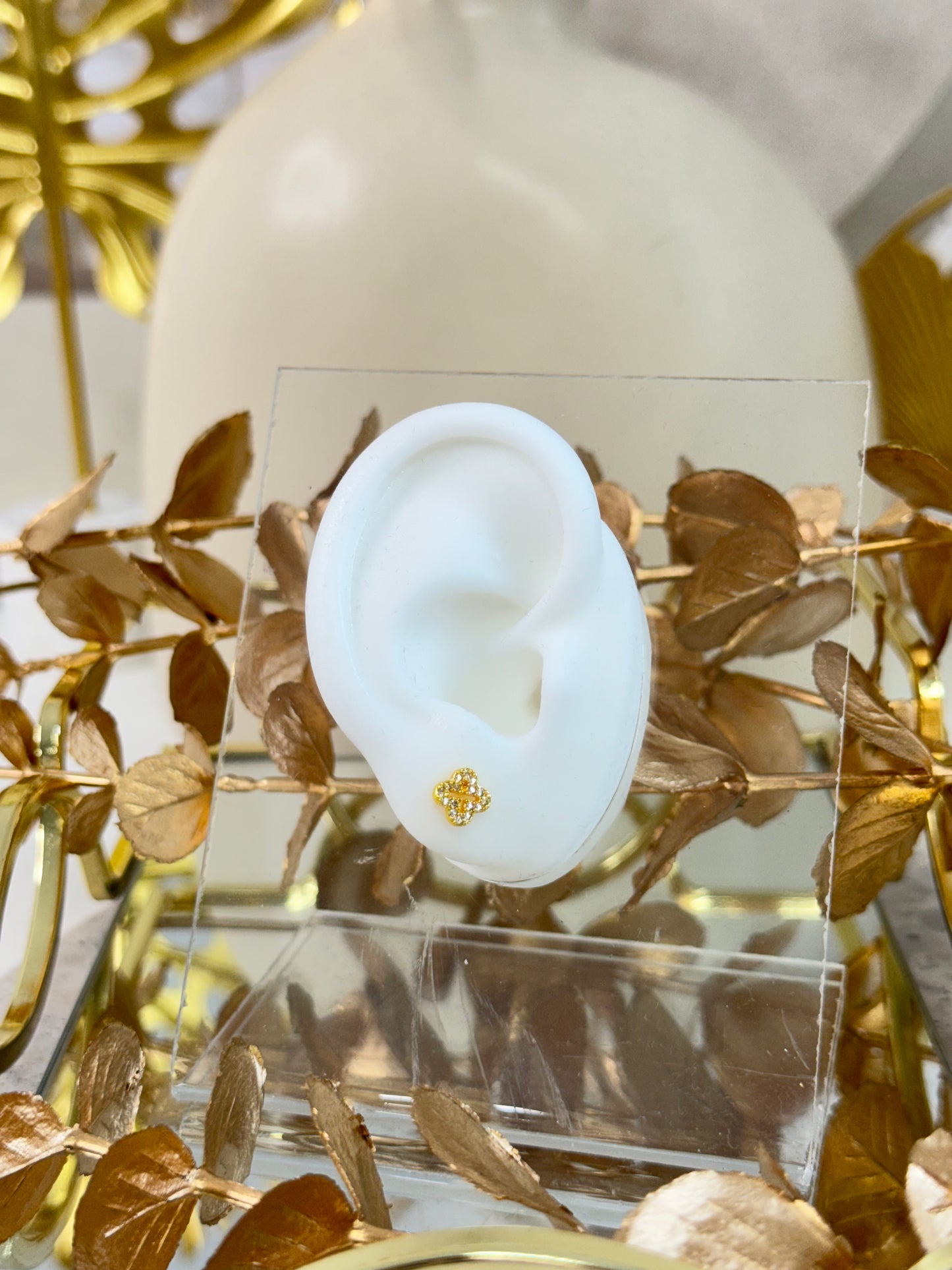 stone earrings, yellow gold earrings, drop earrings, hoop earrings, australia earrings, simple earrings, stud earrings, affordable earrings, cheap earrings, waterproof earrings, cute earrings, flower earring, cute flower earrings, small flower earrings, flower stud earrings
