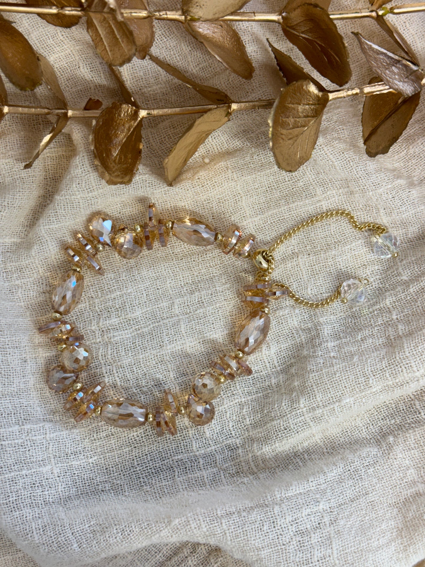timeless jewellery, perfect gift for her, elegant jewellery, dainty jewellery, simple jewellery, classic gold bracelet, fashion accessories, sleek jewellery, trendy jewellery, lightweight bracelet, stylish jewellery, simple bracelet, dangling bracelet, dangle, multicolored bracelet, beaded bracelet
brown bracelet, brown beads bracelet, gold bead bracelet, golden brown bracelet, golden brown beads