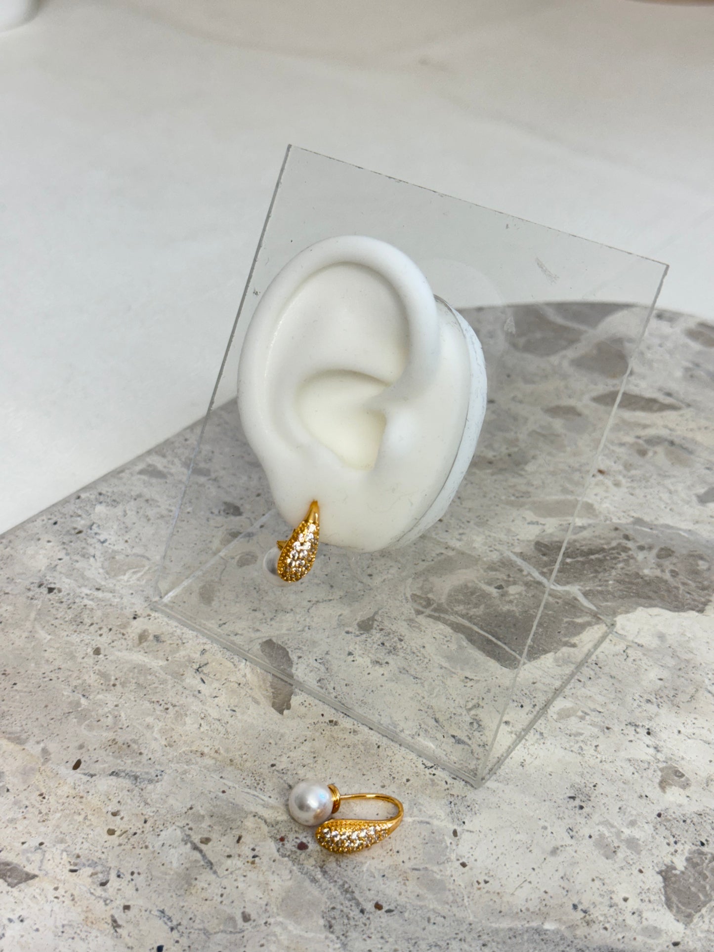 rose gold earrings, hoop earrings, drop earrings, stone earrings, stud earrings, australia earrings, simple earrings, sparkling earrings, affordable earrings, cheap earrings, waterproof earrings, earrings for any occasion, versatile earrings, black earrings, red earrings, green earrings, yellow earrings, blue earrings, heart earrings, cute earrings, flower earrings, unique design earrings, dangling pearl earrings, pearl earrings, stone earrings