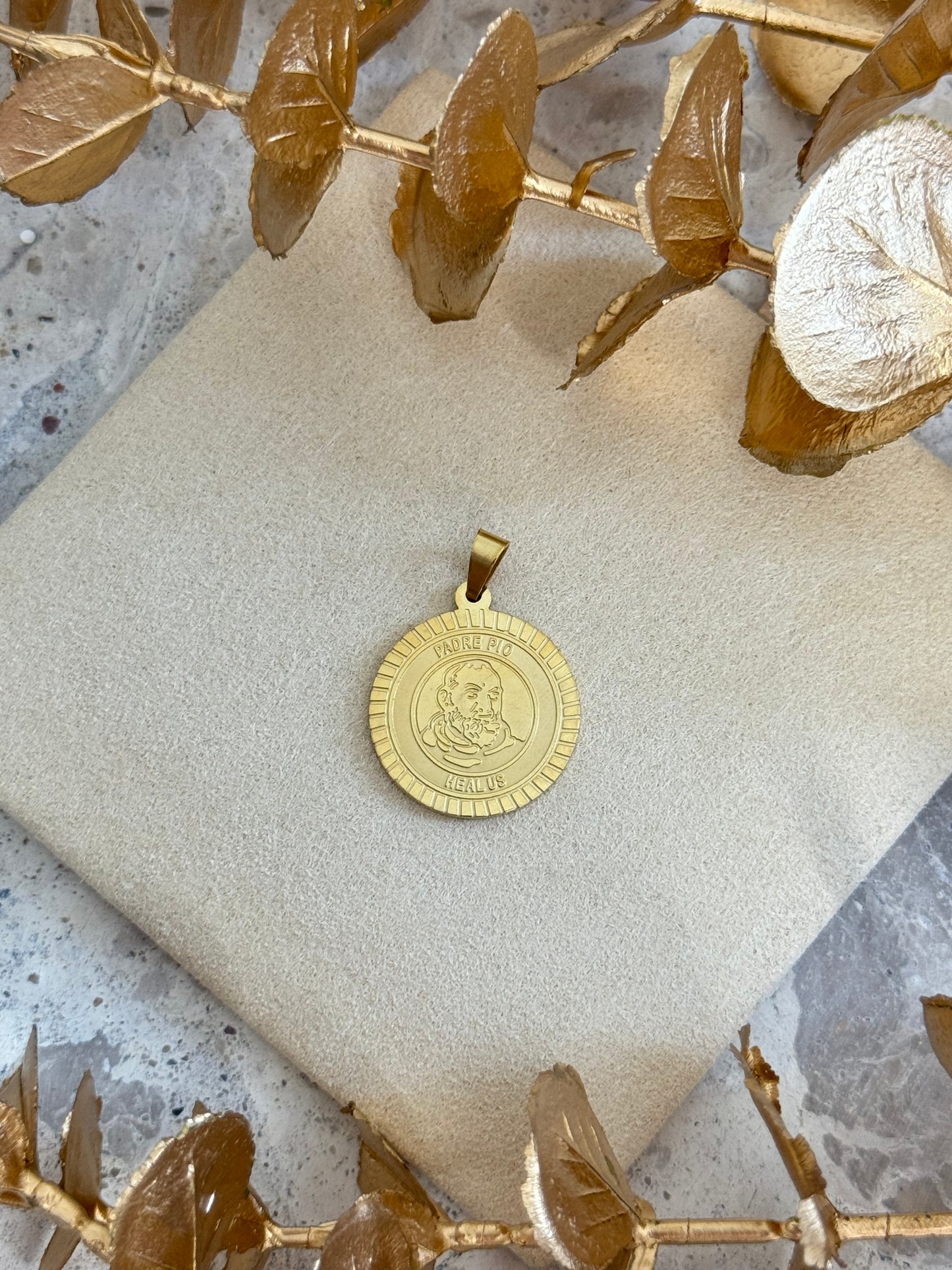 gold pendant, simple pendant, timeless design pendant, pendant for any occasion, cute pendant, versatile pendant, pendant for necklace, bold pendant, statement pendant