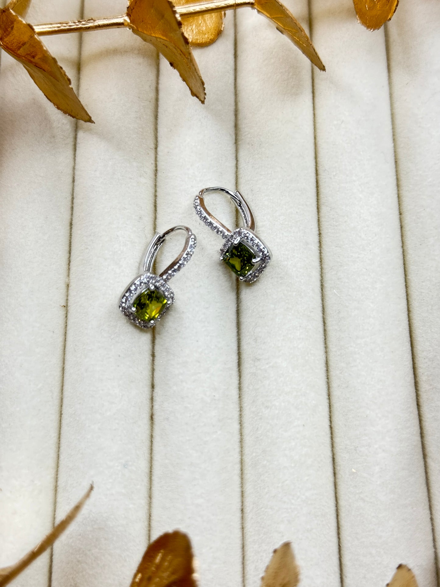 White Gold Earrings 1669