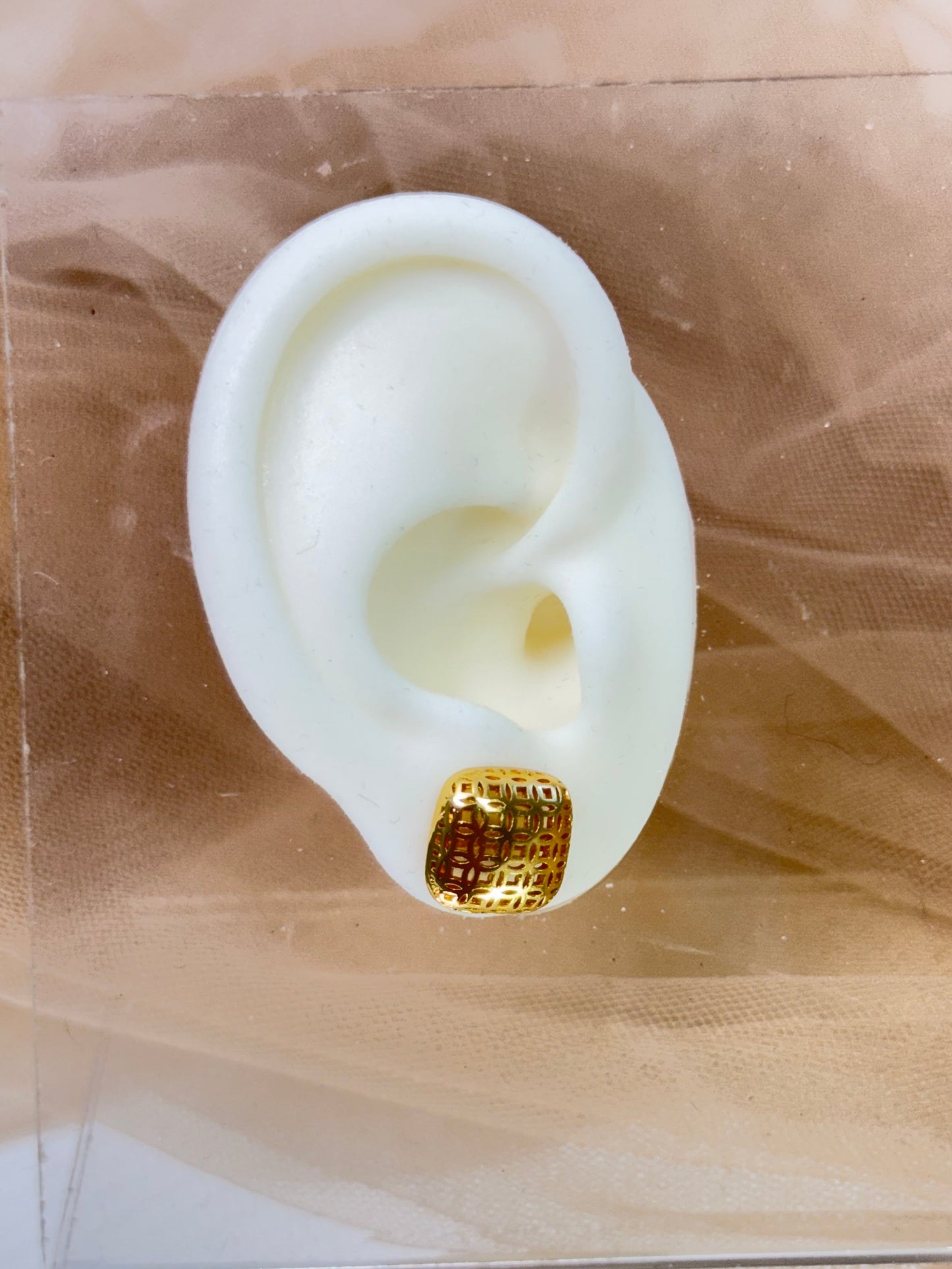 yellow gold earrings, elegant earrings, simple earring, stud earrings, australia earrings, earrings for any occasion