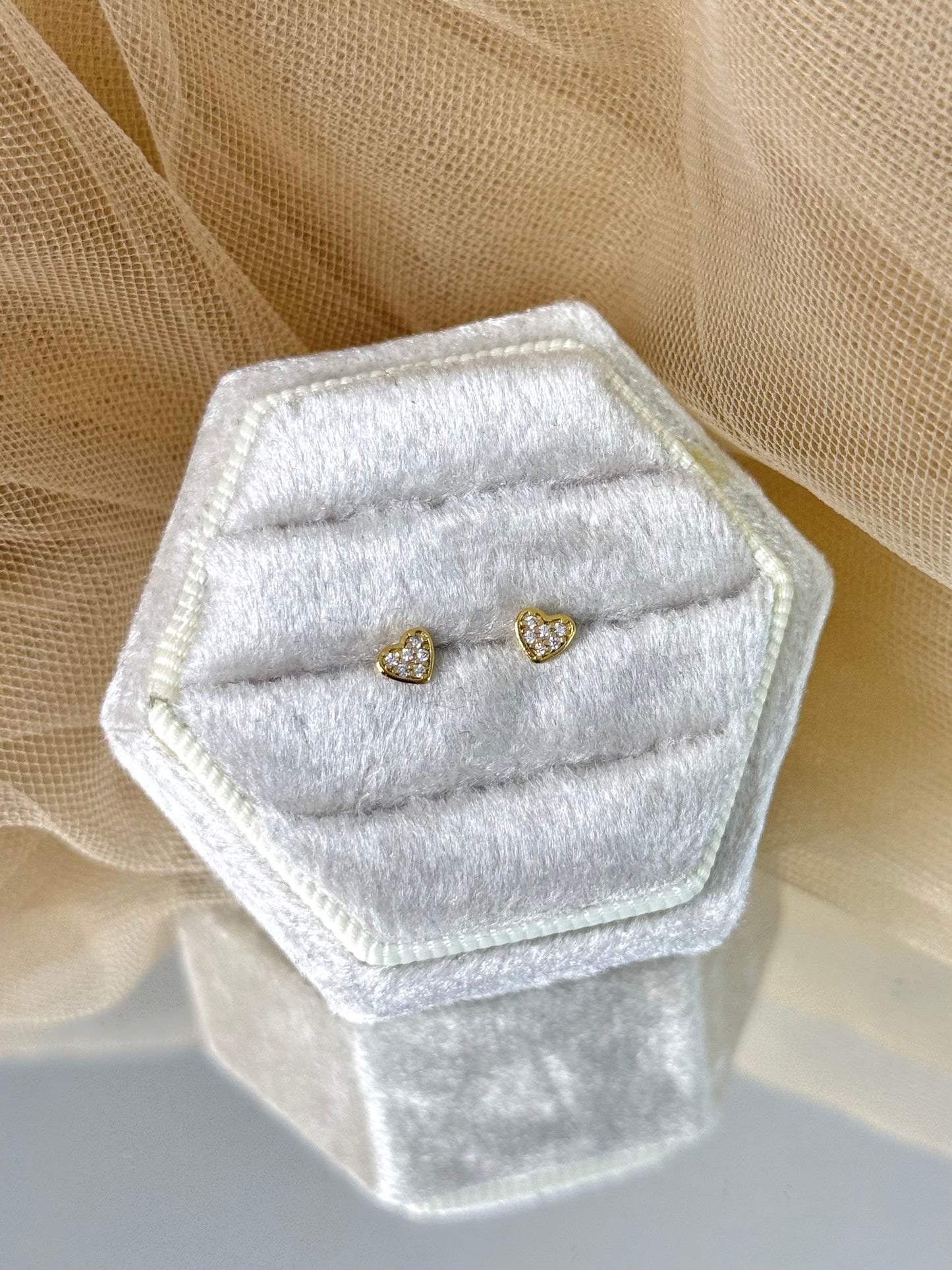 yellow gold earrings, cute earrings, simple earring, stone earrings, heart earrings, australia earrings, small stud earrings, stud earrrings, earrings for kids