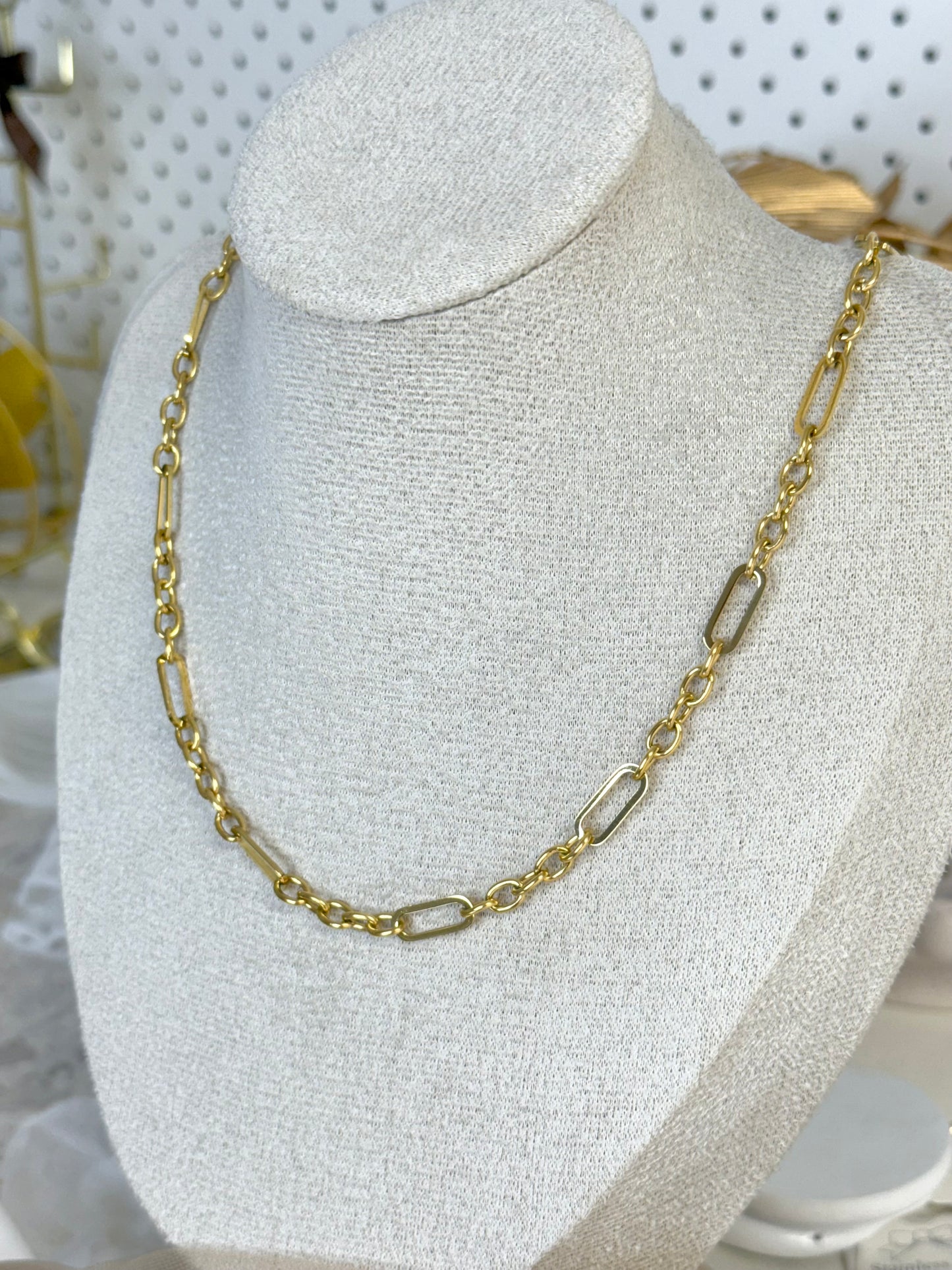 Luca Chain Necklace