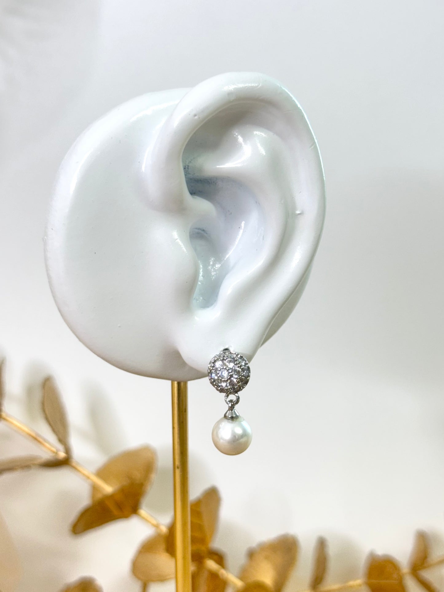 stone earrings, white gold earrings, drop earrings, australia earrings, simple earrings, stud earrings