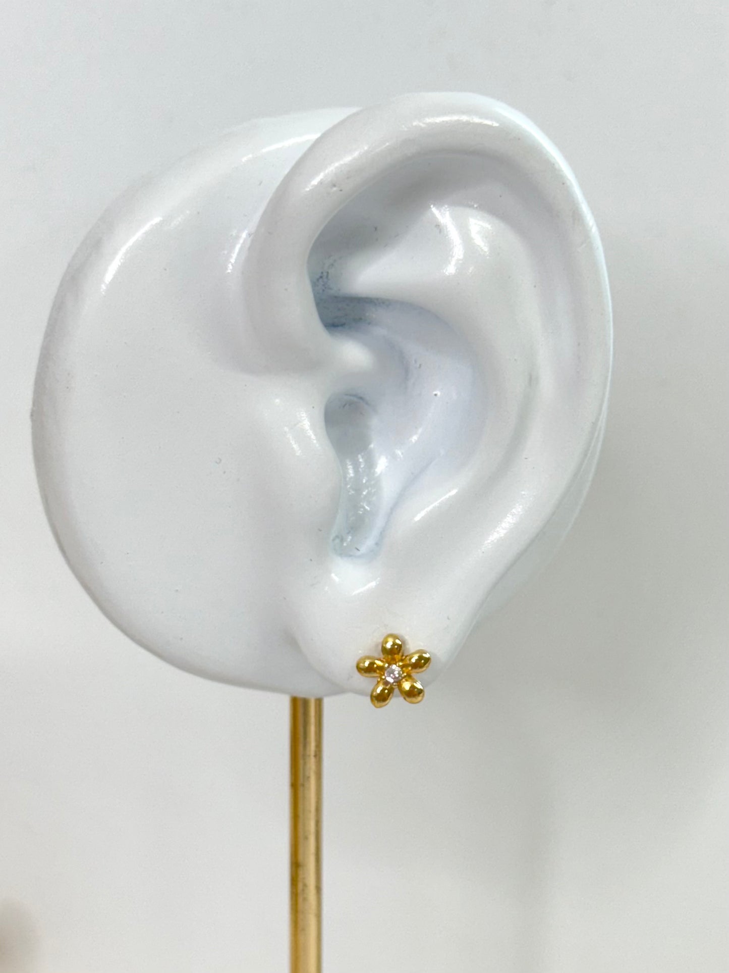 small stud earrings, gold earrings, small gold earrings. earrings australia, affordable earrings, cheap earrings, waterproof earrings, simple earrings , flower earrings