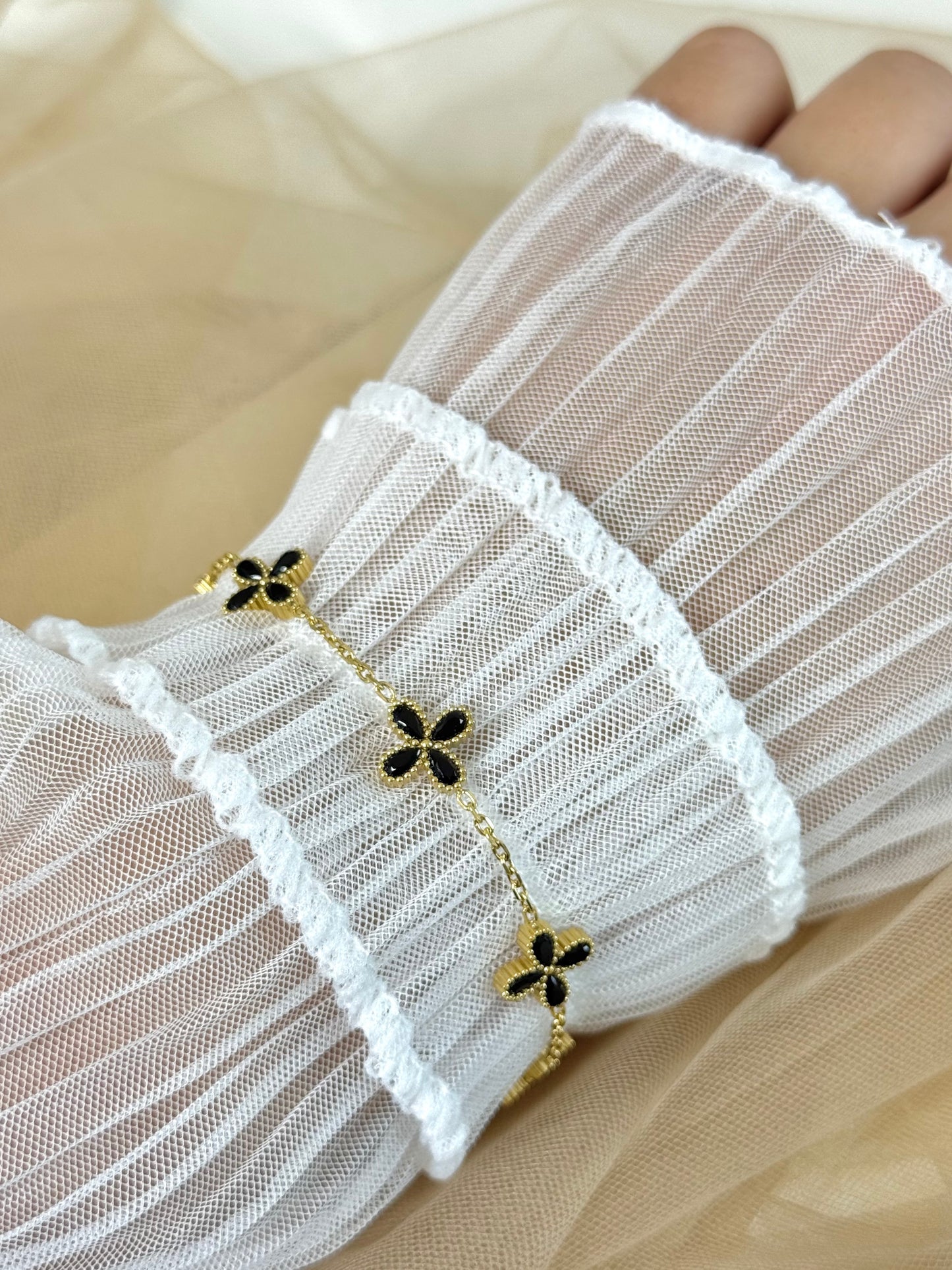 thin clover bracelet, four cleaf bracelet, thin bracelet, minimalist bracelet