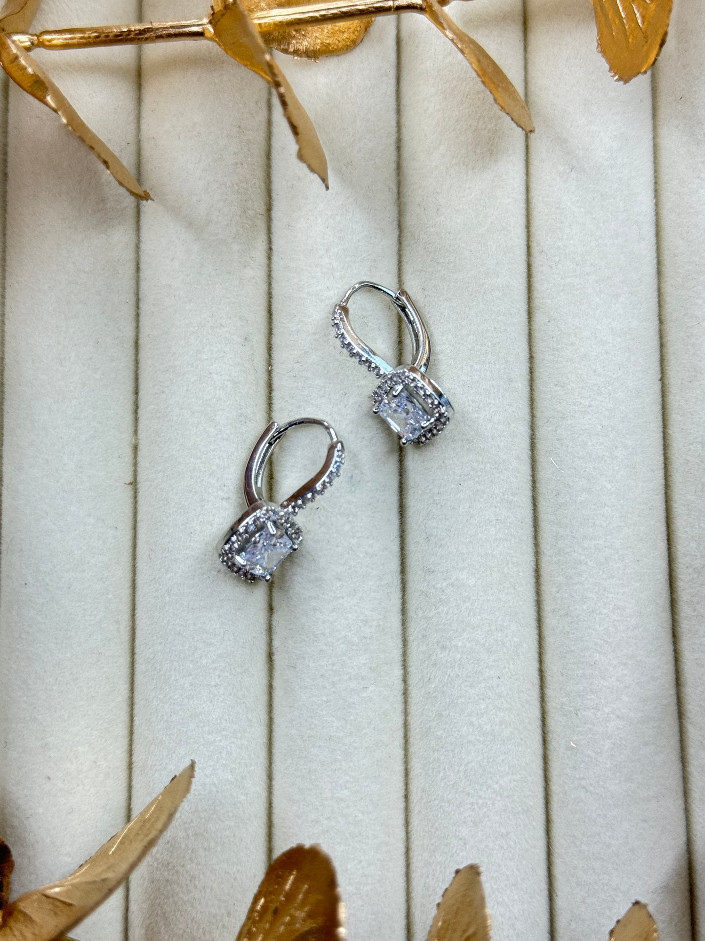 White Gold Earrings 1667