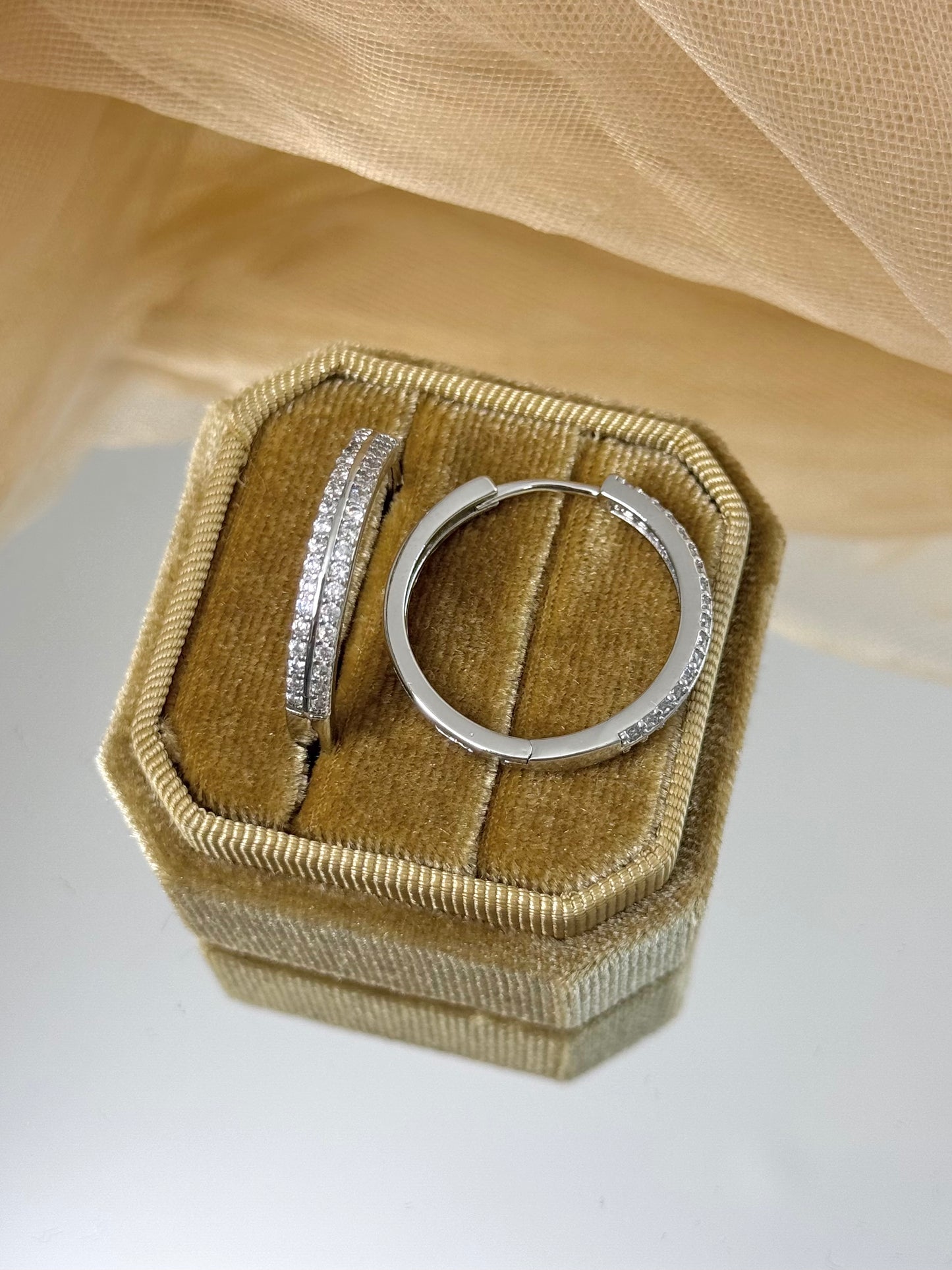 White Gold Earrings 4741
