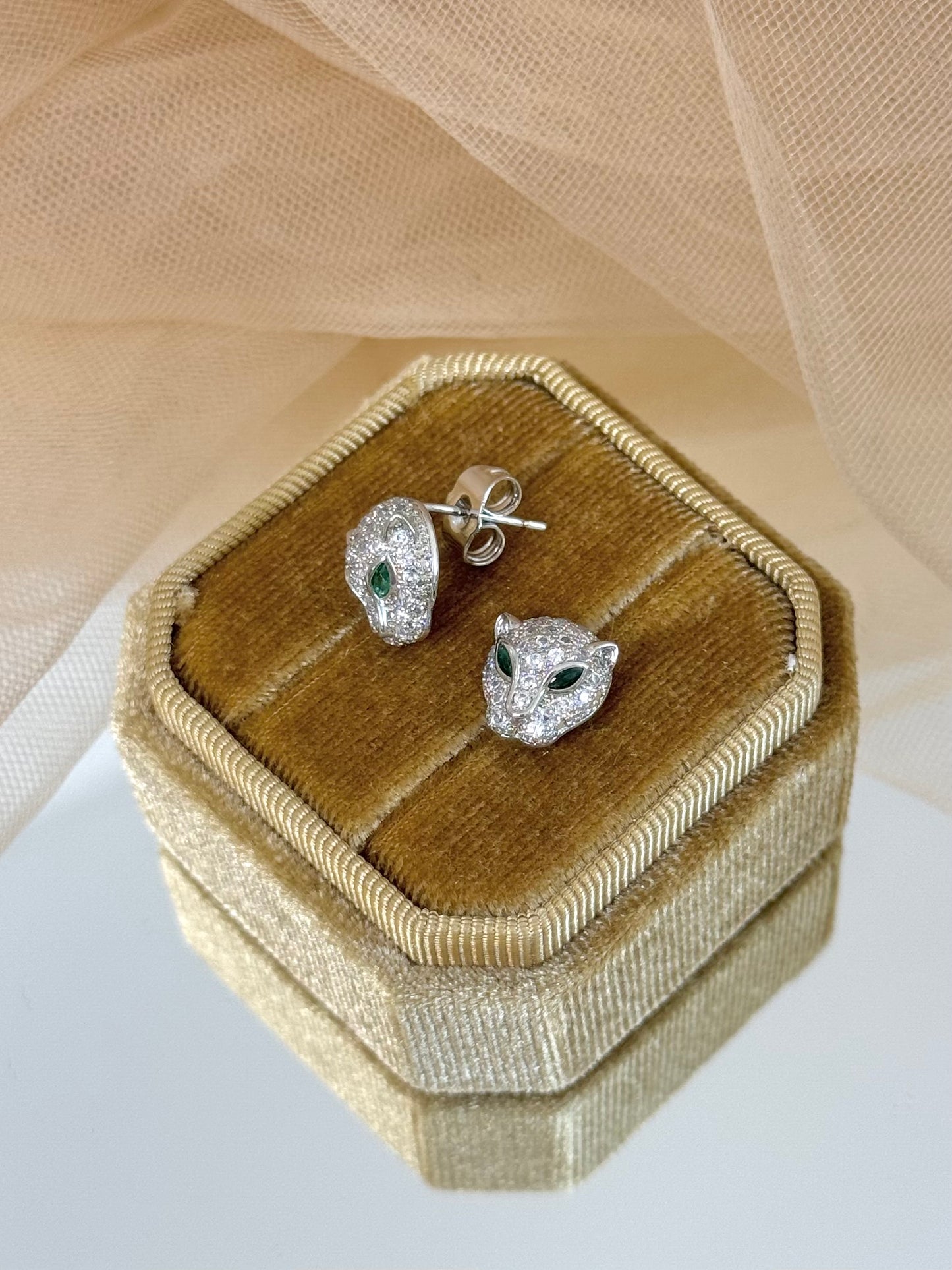 White Gold Earrings 1666