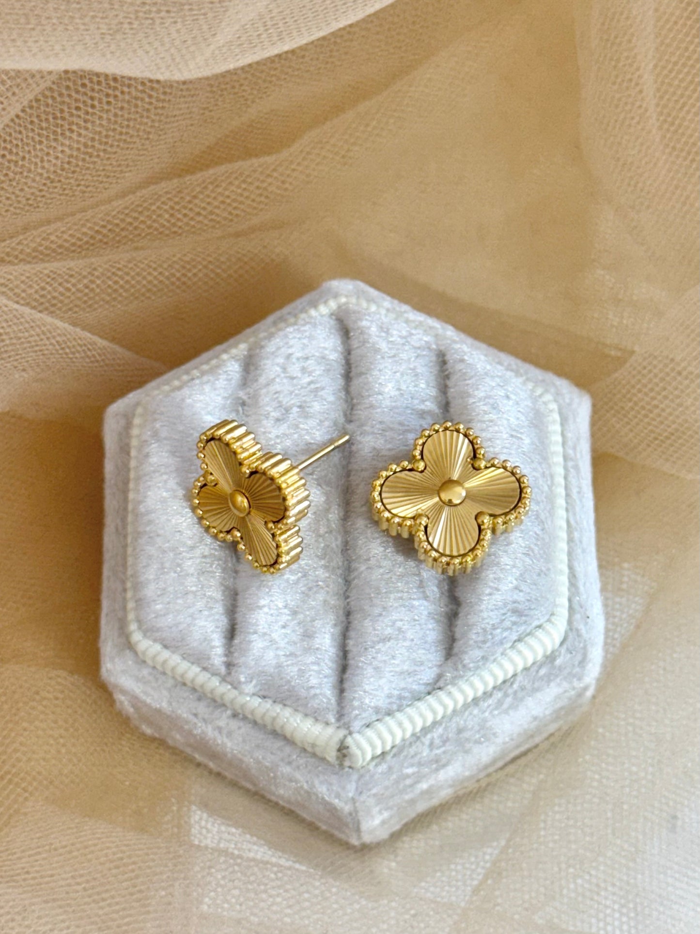 stud clover, clover earrings, premium clover earring