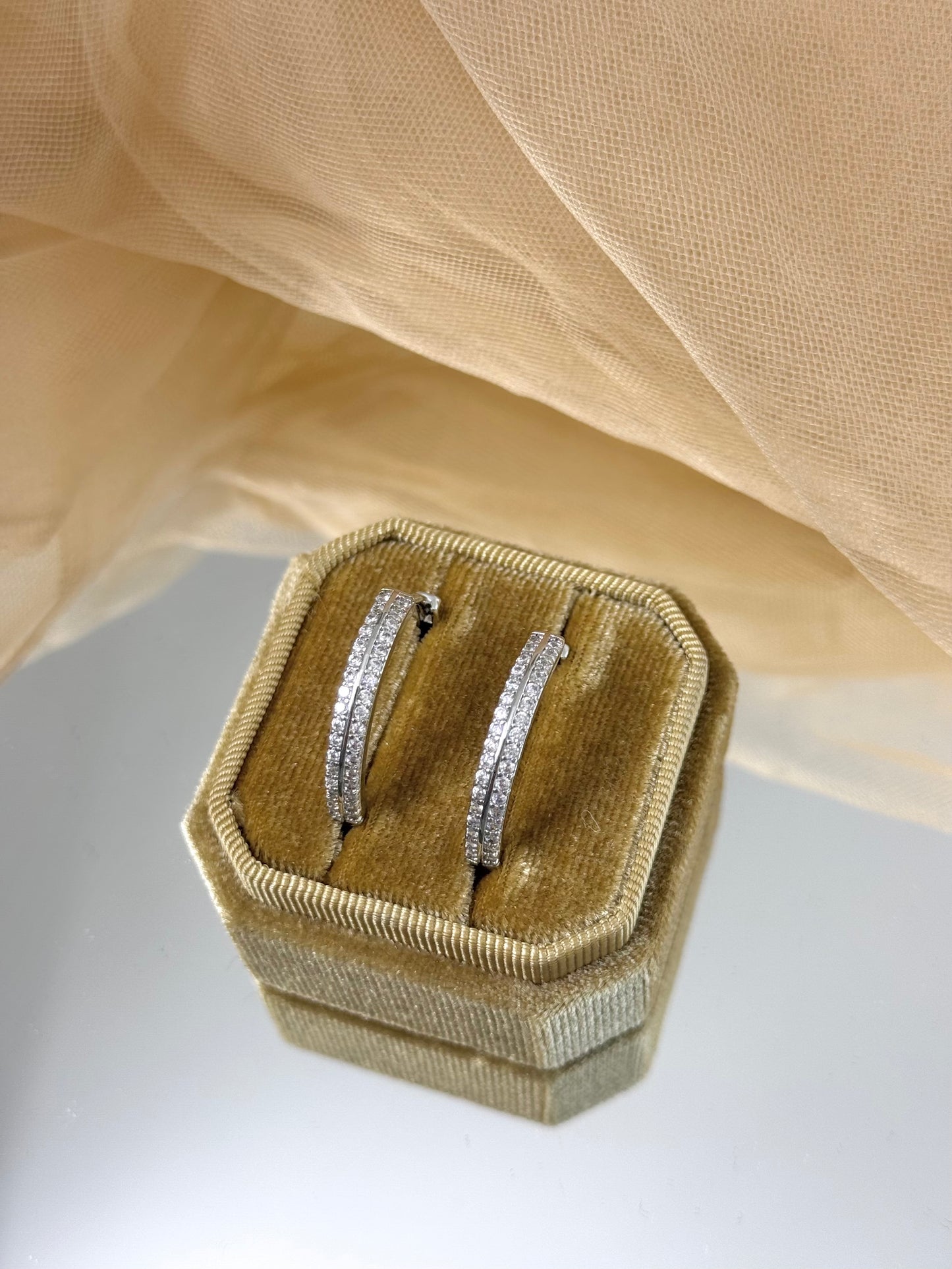 White Gold Earrings 4741