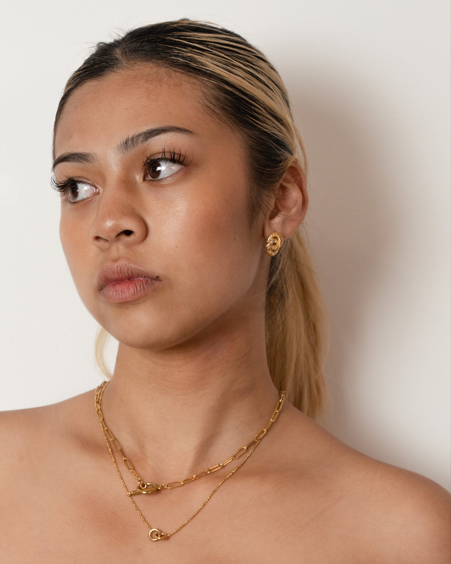 Aislin Stud Earrings 4628