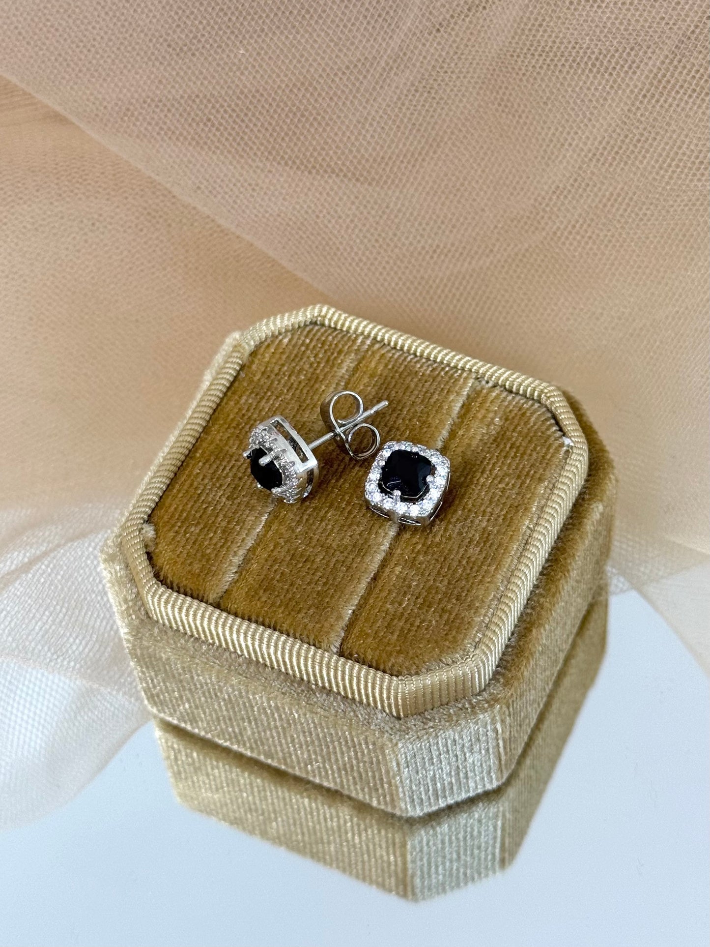 White Gold Earrings 3607