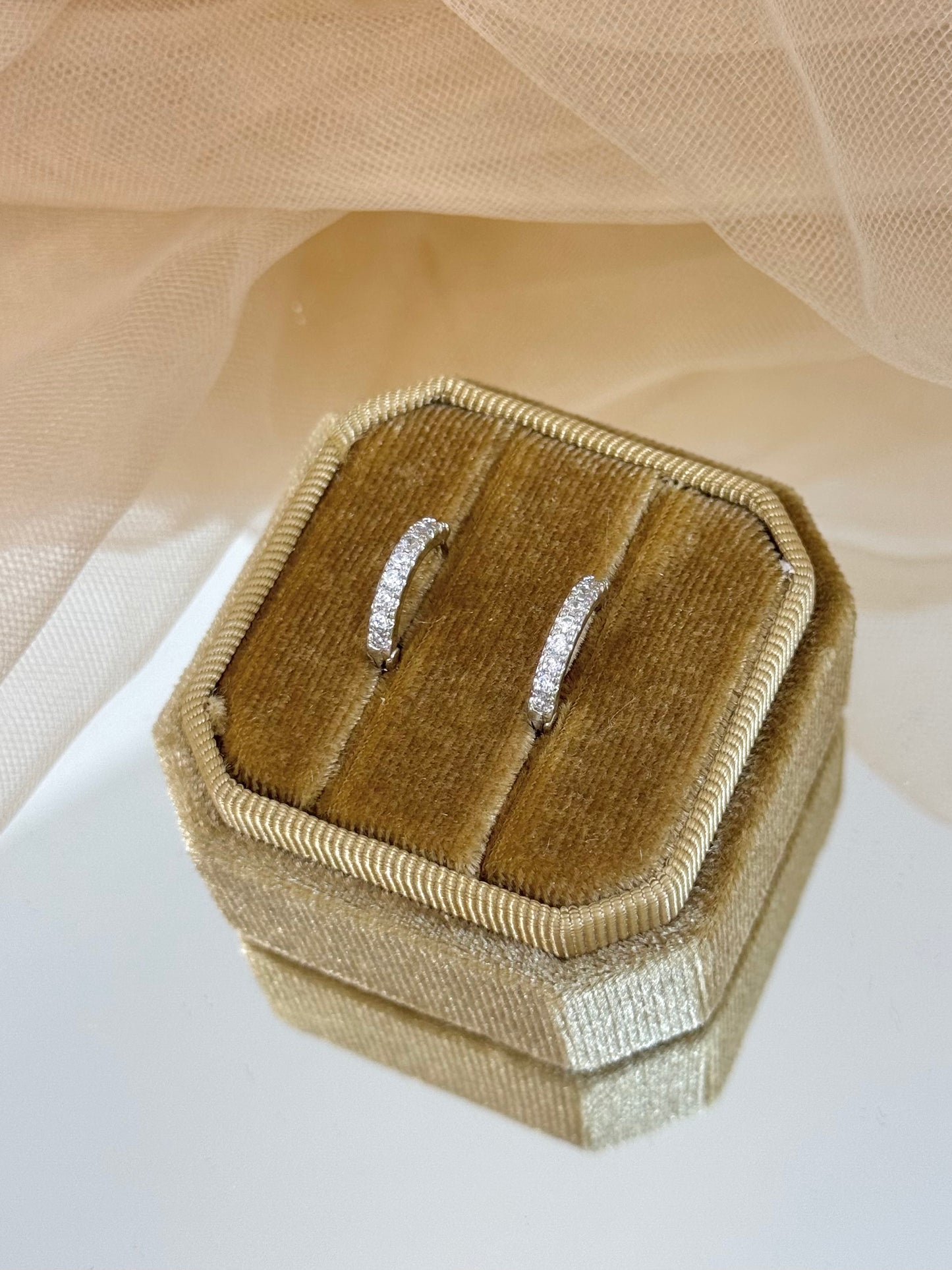 White Gold Earrings 3623
