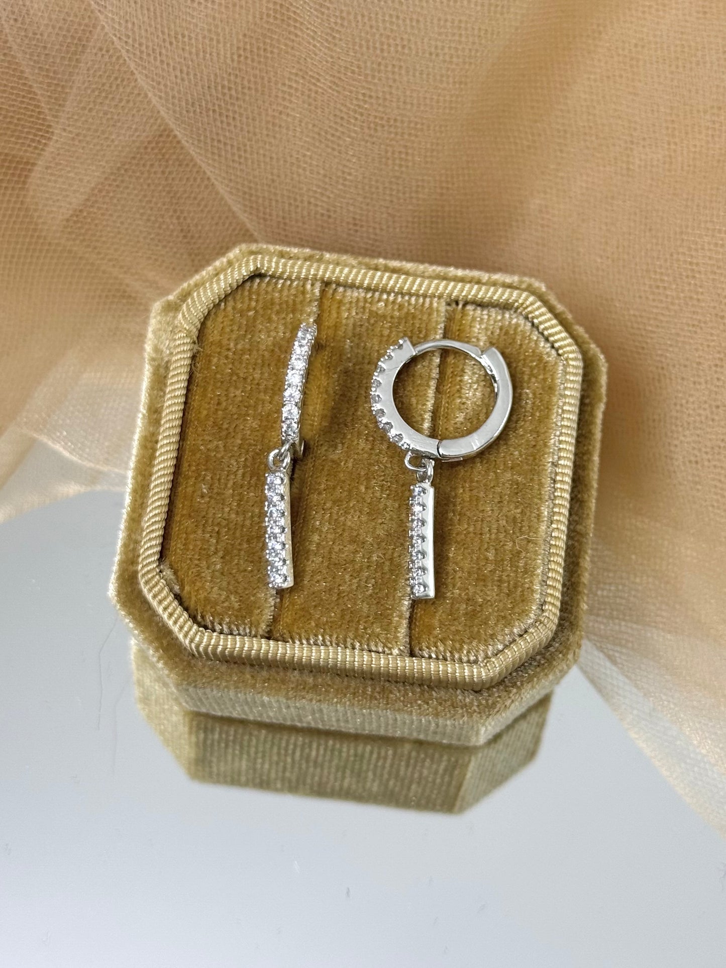 White Gold Earrings 4744