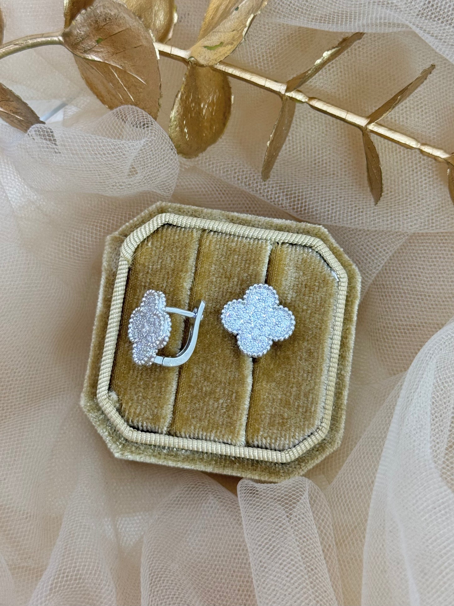 White Gold Earrings 1665