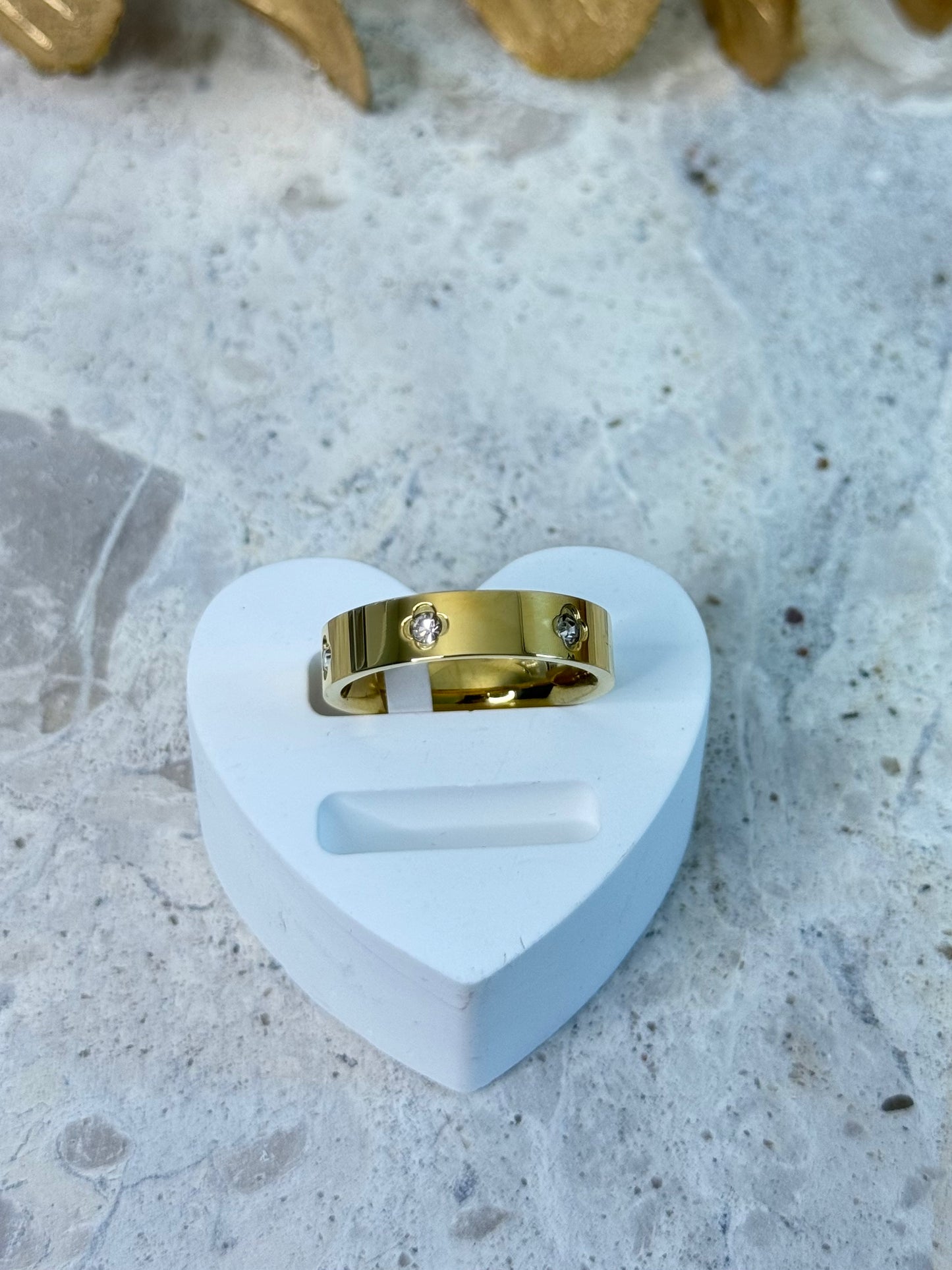 Misty Clover Ring 3308