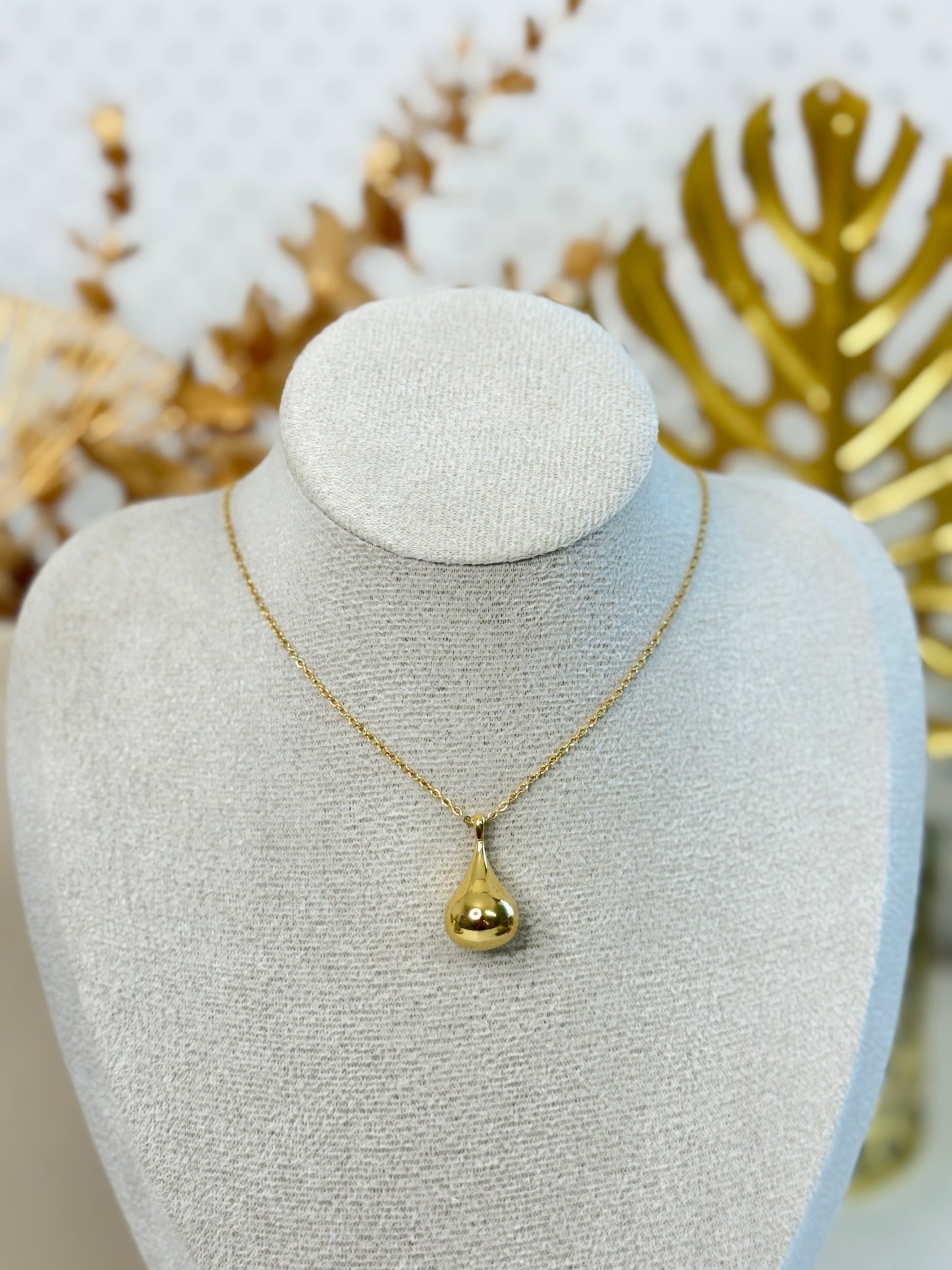 Catherine Necklace 746