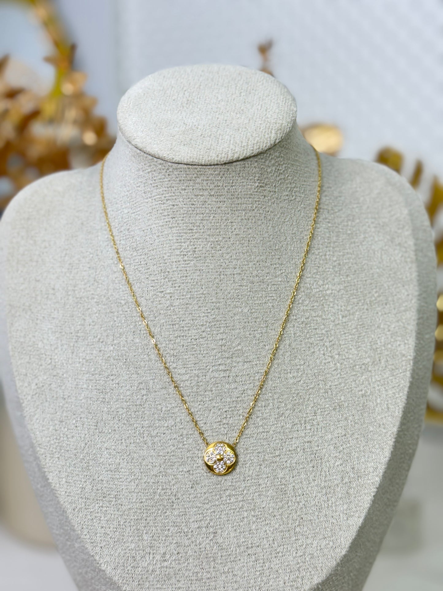 Emery Clover Necklace 3252