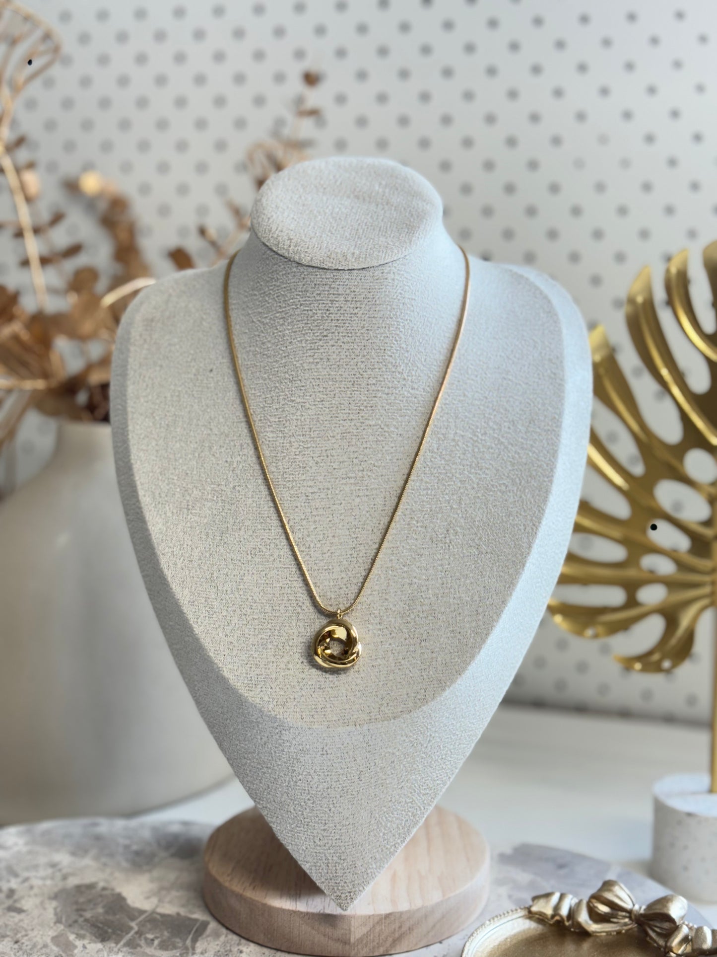 Kelly Necklace 110