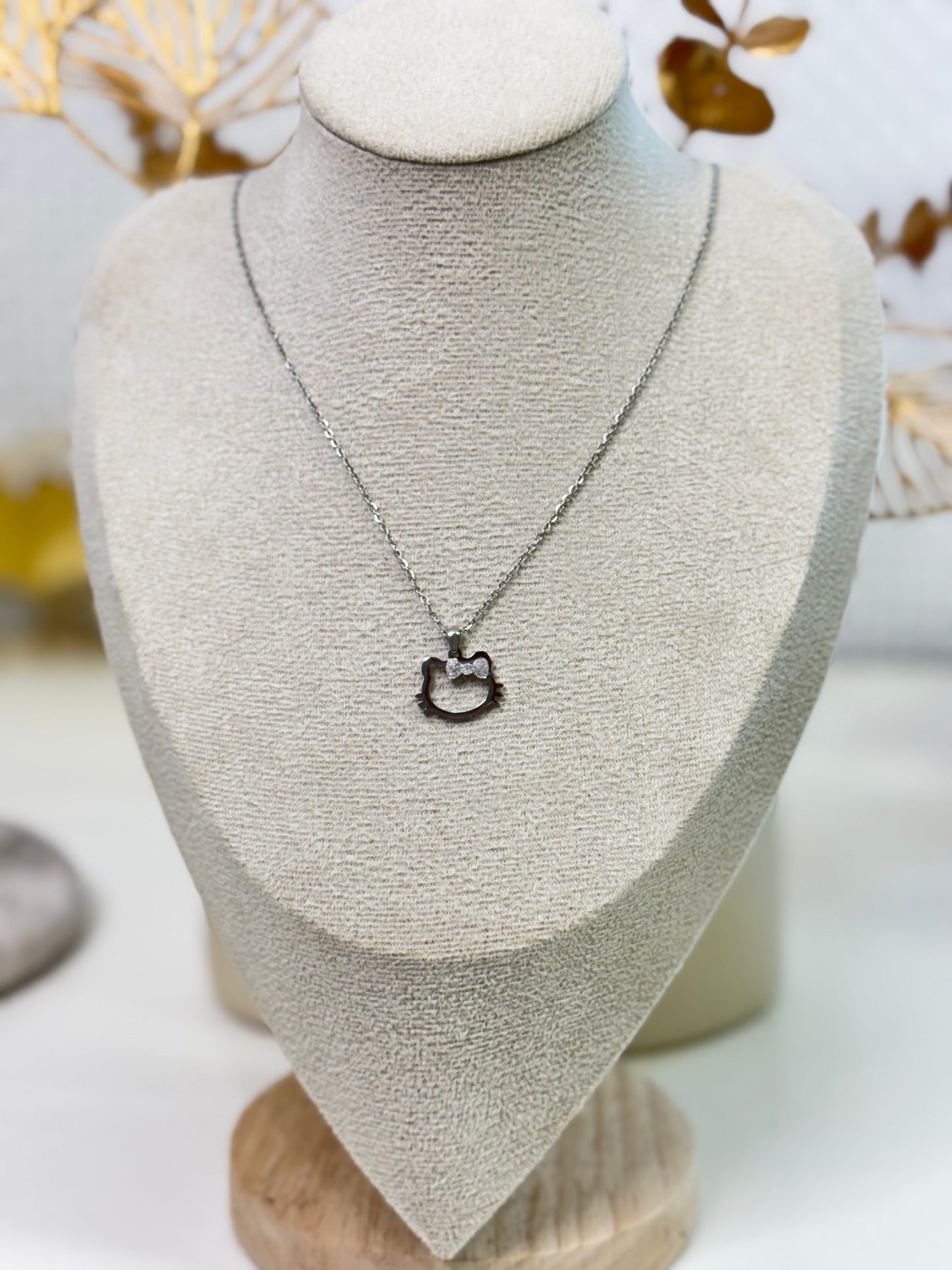 Trendy Jewelry, Lightweight Chain, Stylish Gift Idea
Statement Necklace, Modern Jewelry, Versatile Chain, Women's Fashion Necklace
Luxury Necklace, Hypoallergenic Jewelry, Durable Chain, Non-Tarnish Necklace
Chic Necklace, Birthday Gift, A