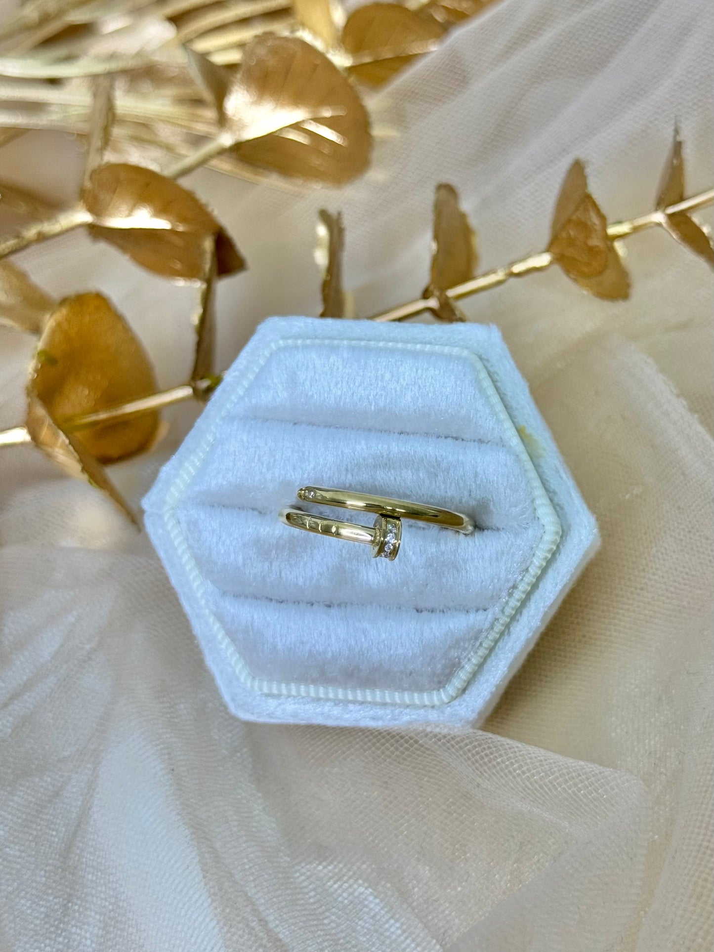 Vala in Stone | Nail Ring 4116