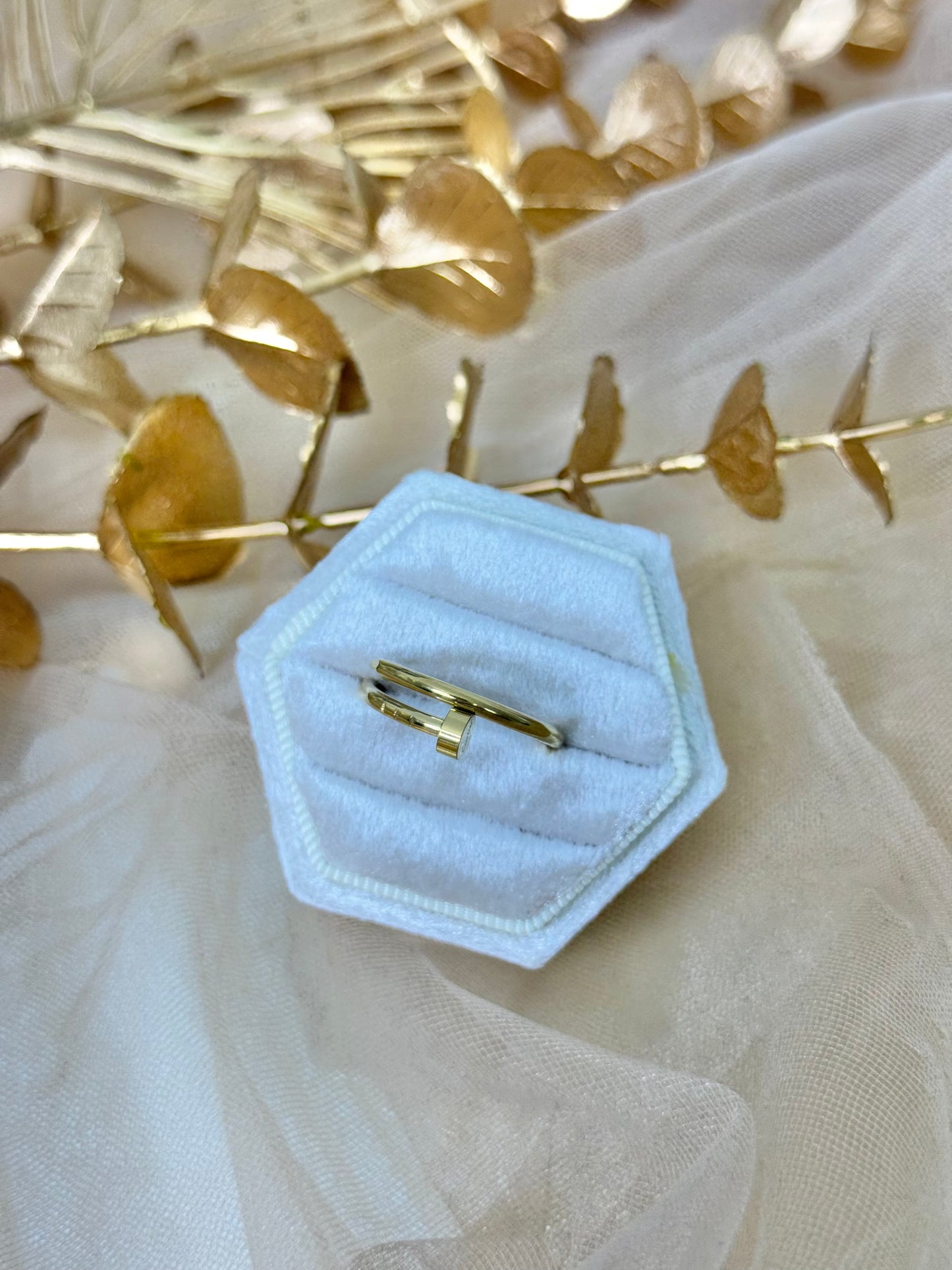 Vala Nail Ring in Plain