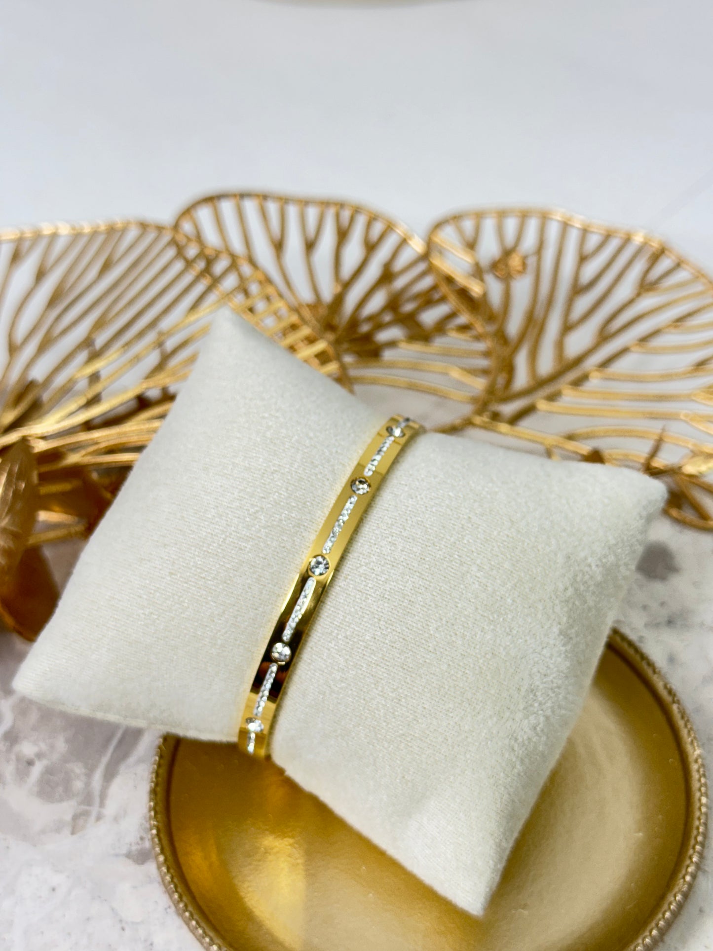 Yvie Bangle 658