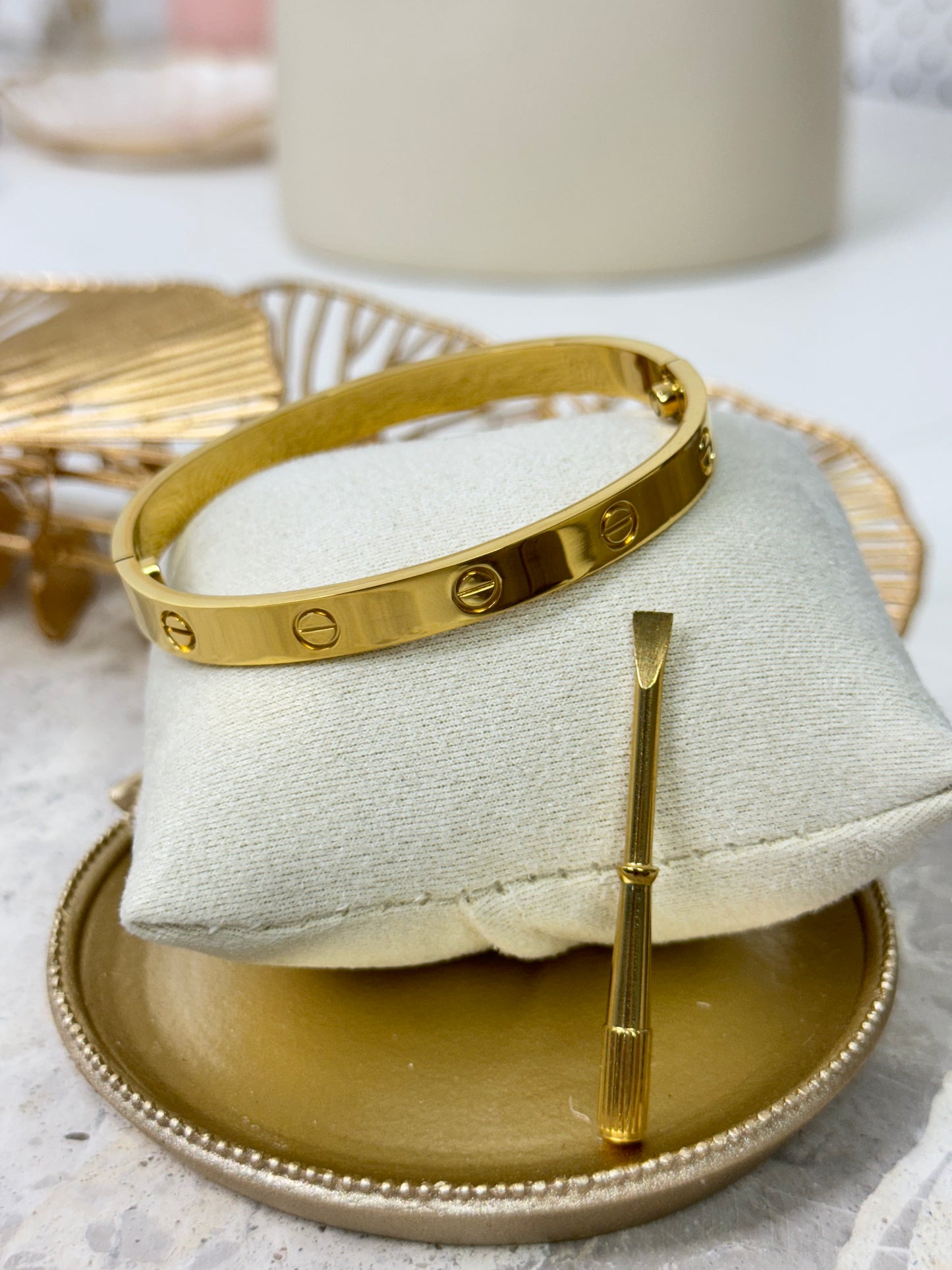 Dawn in Gold Bangle 676