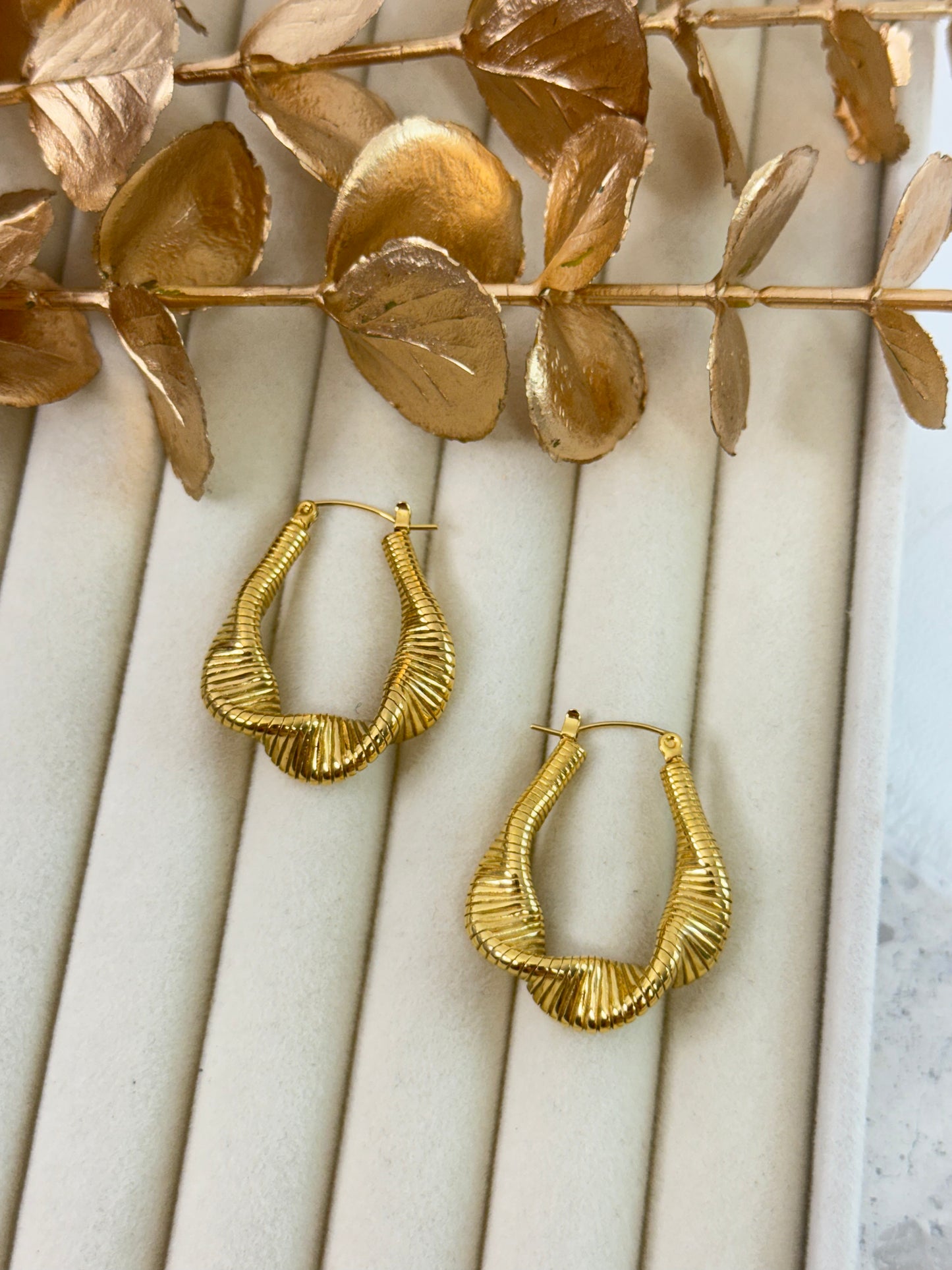 Earrings 1053
