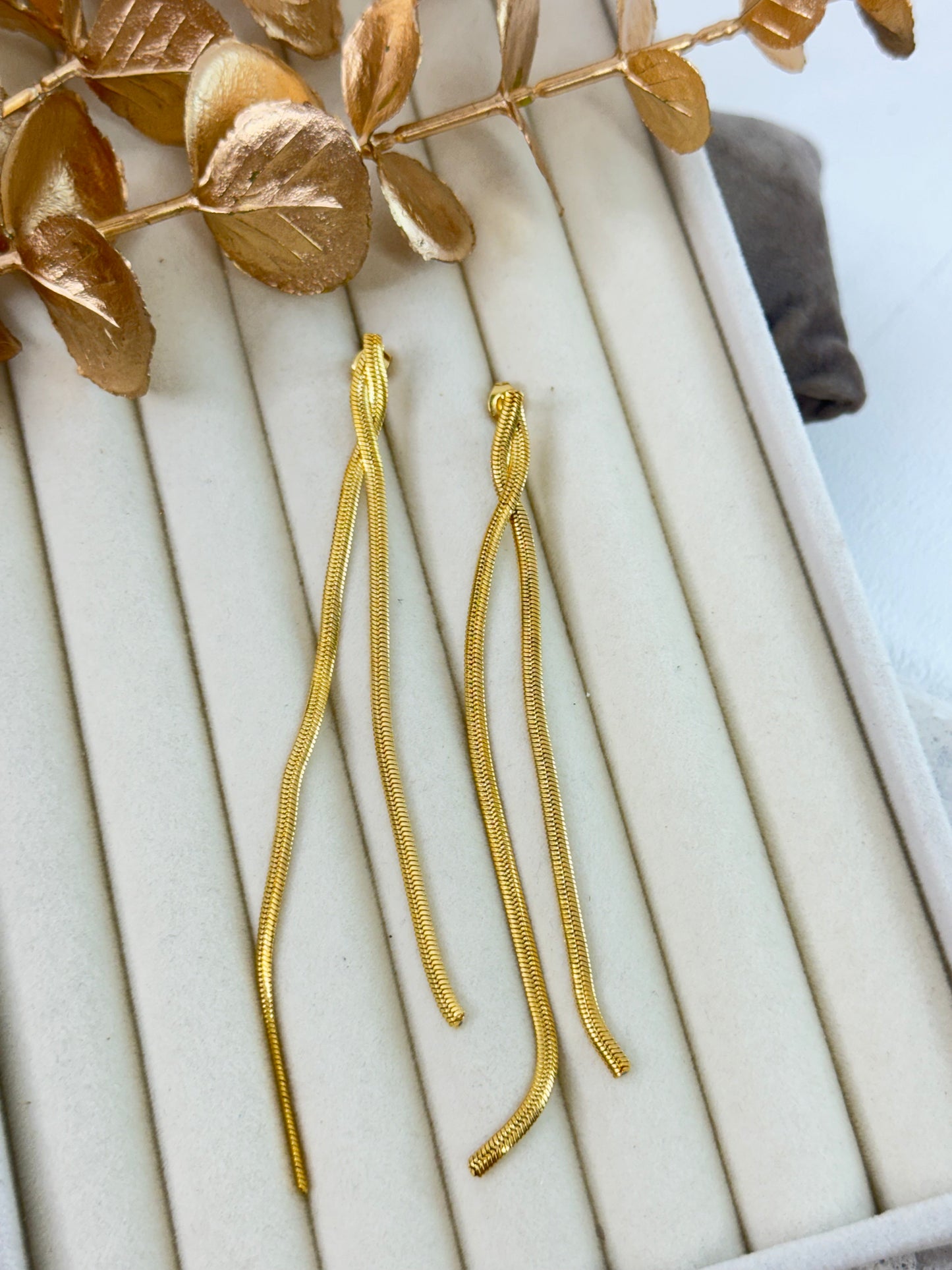 Flat Dangling Earrings 1058