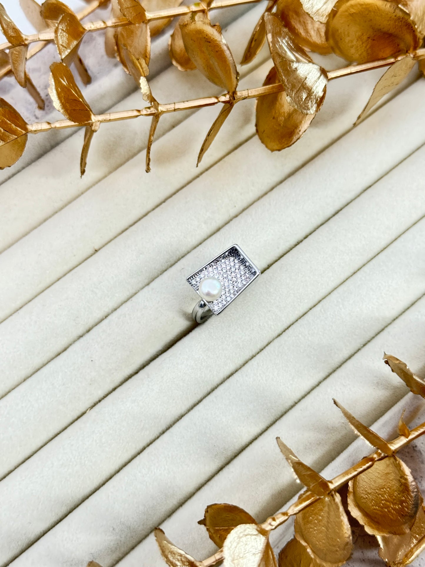 Ring 1403