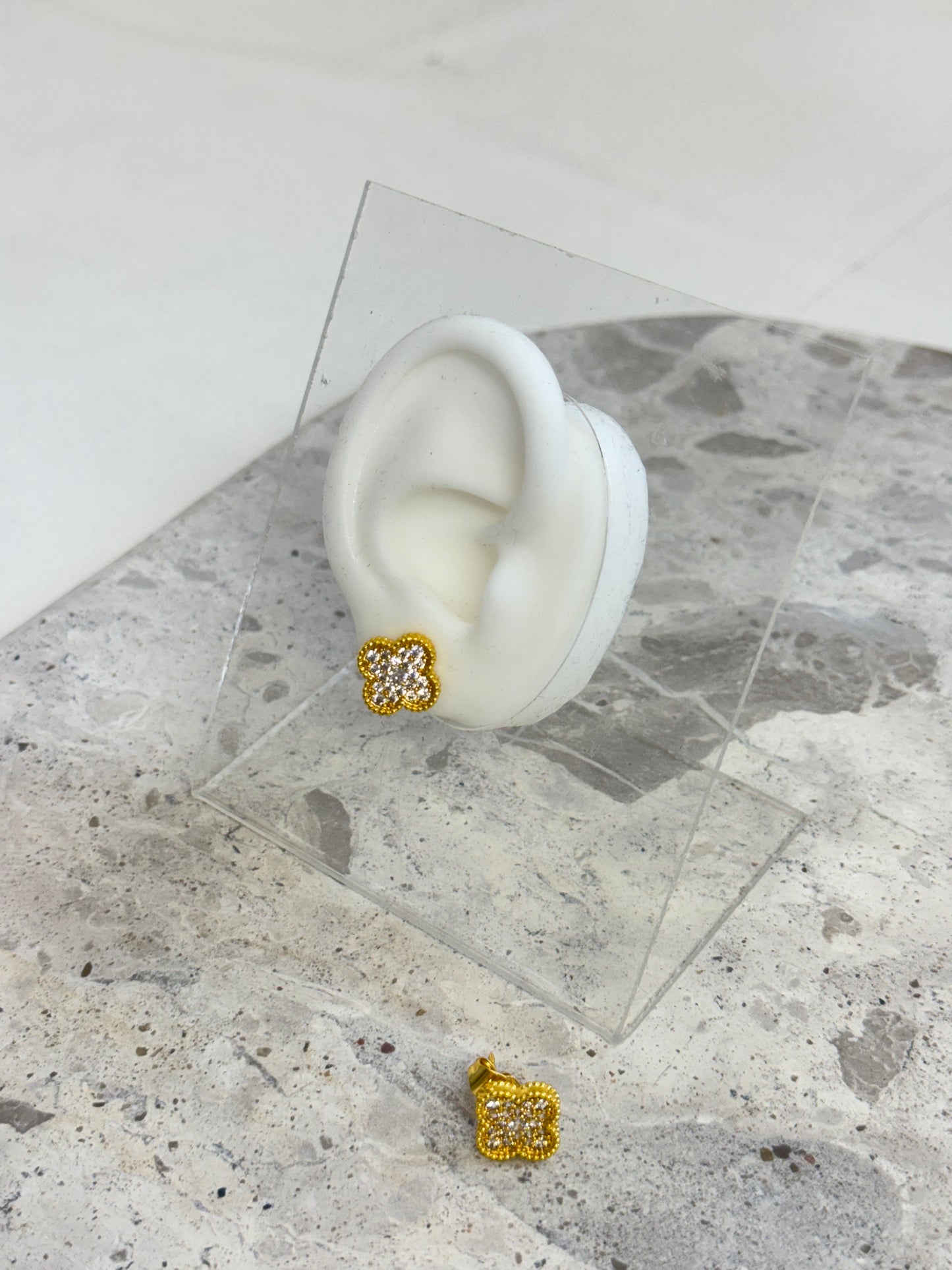 Yellow Gold Earrings 1907