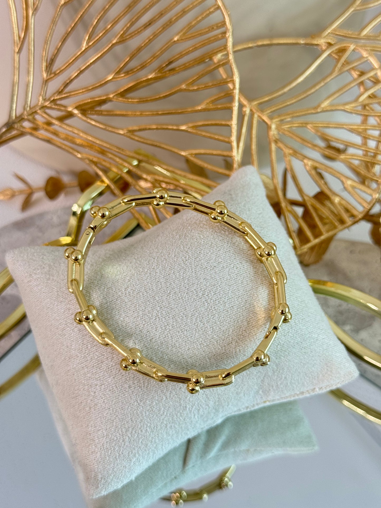 Ana in Gold | Bangle 2829