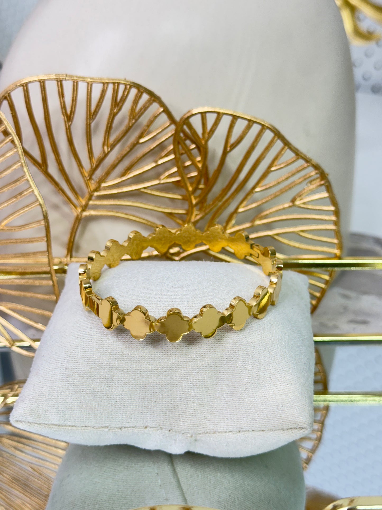 Fia Clover in Plain | Bangle 3290