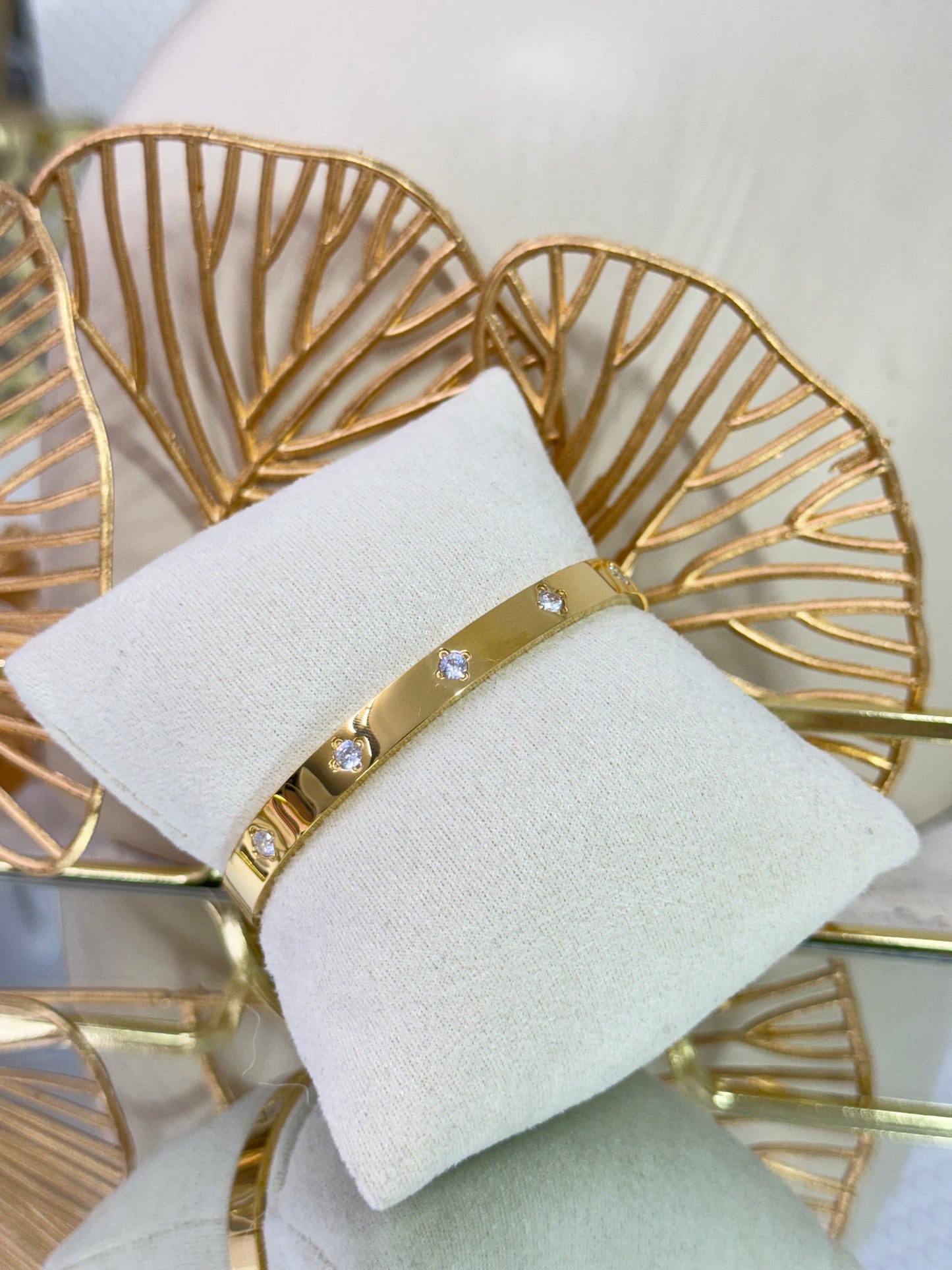 Misty Clover Bangle 3292
