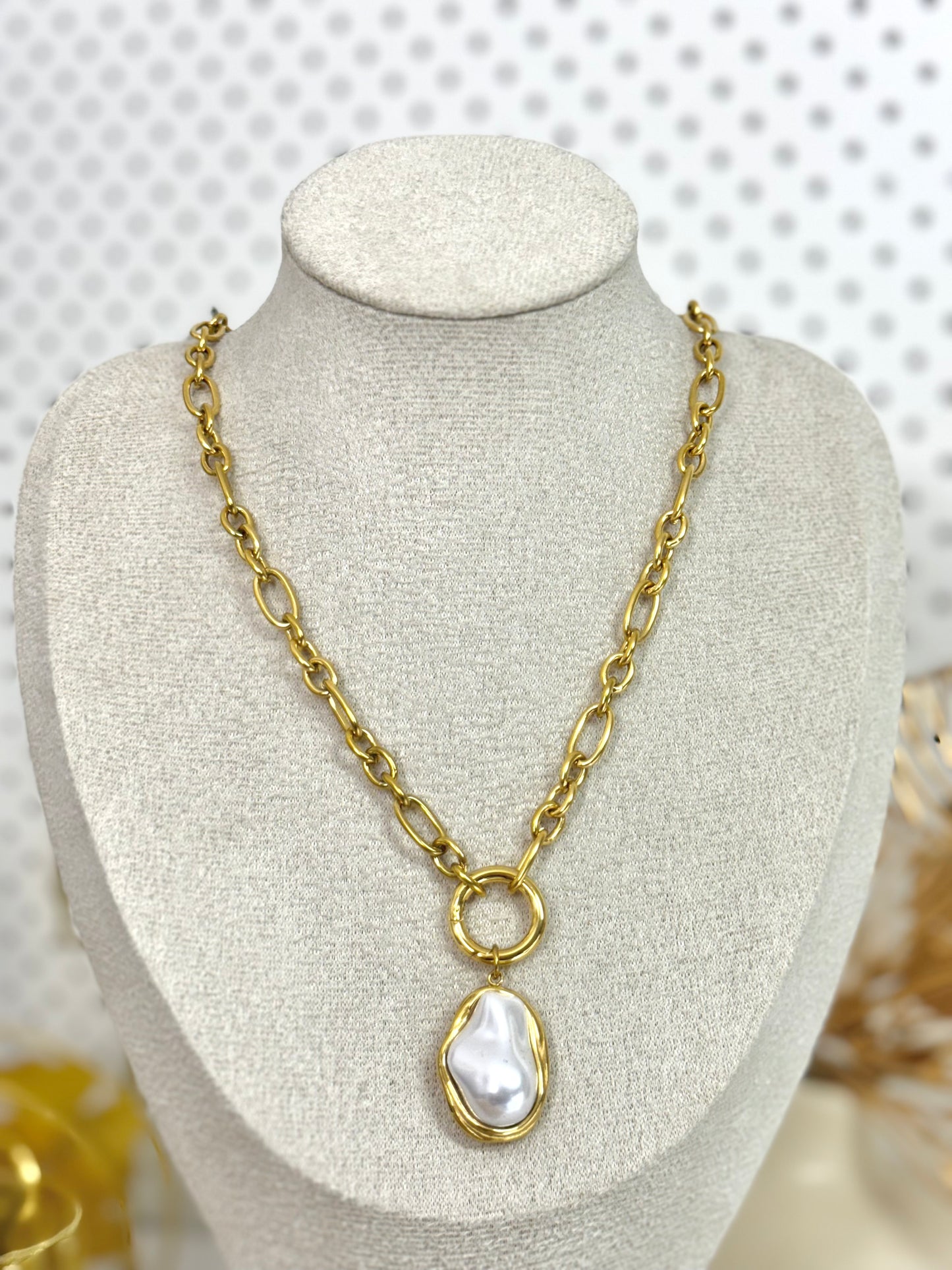 charm necklace, best gift for her, statement necklace, link chain necklace with pearl, link chain necklace, necklace with statement pendant, bold pendant