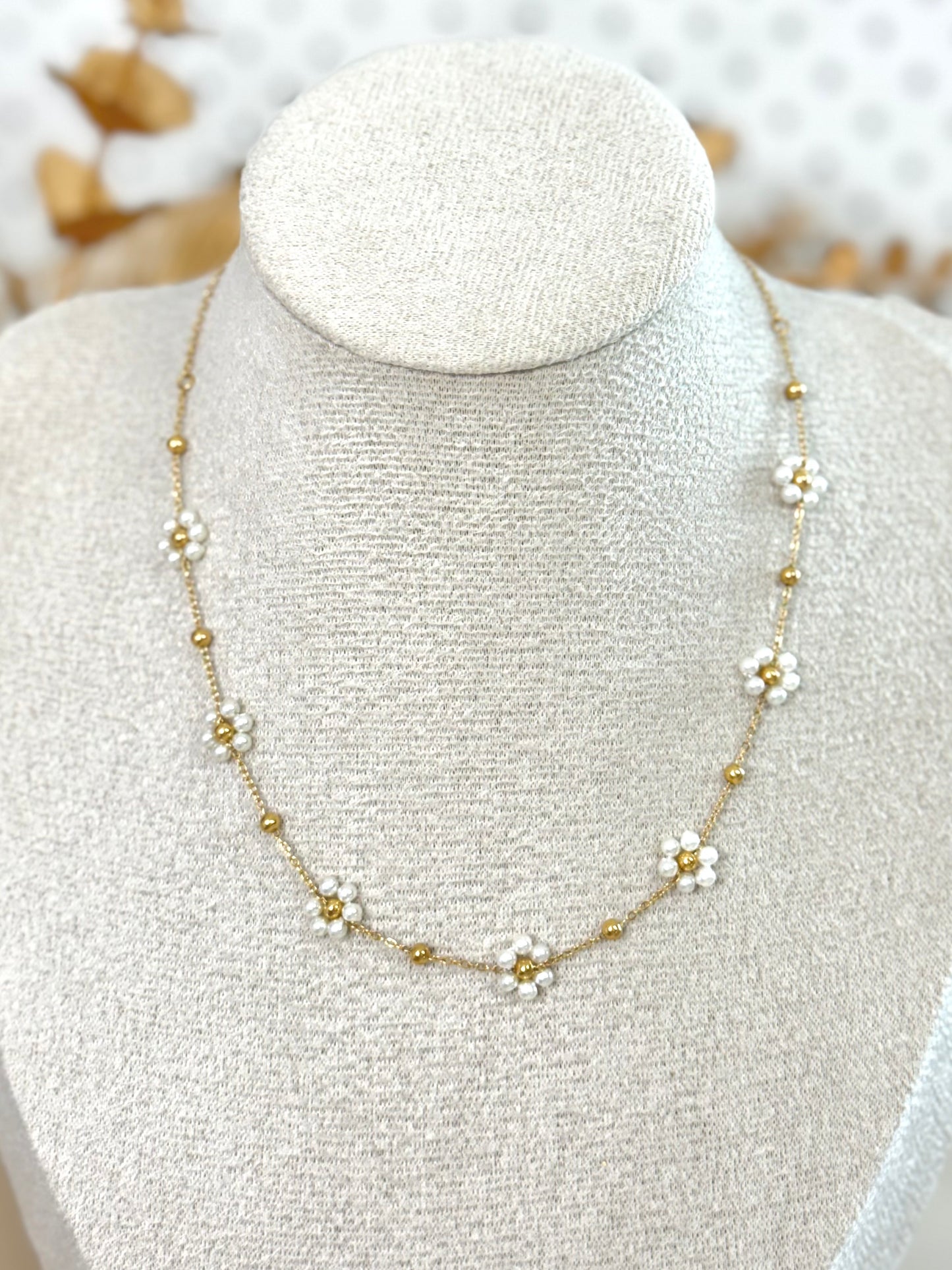 pearl, pearl necklace, pearl jewelry, floral, flower pearl necklace, cute necklace, jewelry for euro trip
