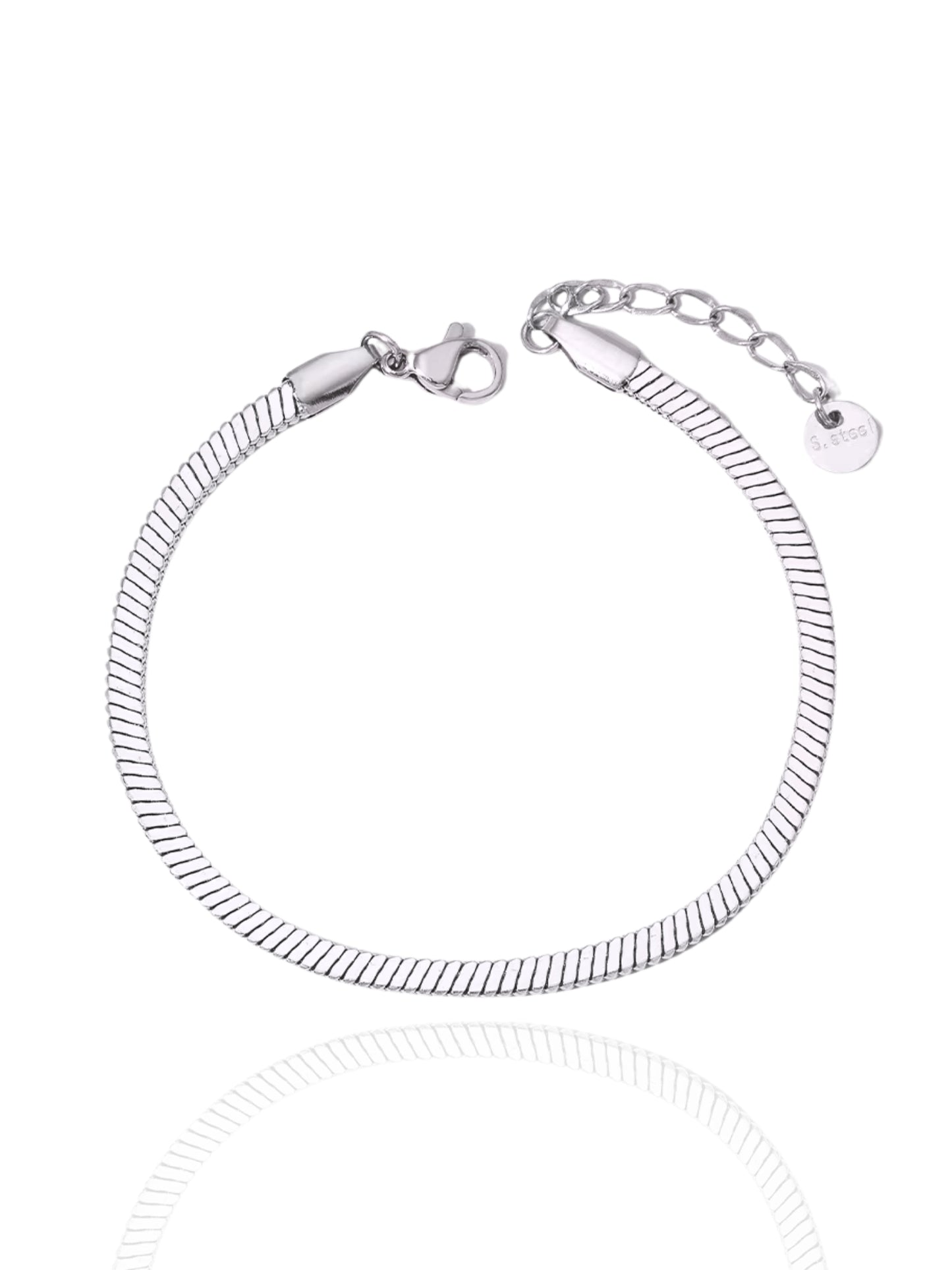 timeless jewellery, perfect gift for her, elegant bracelet, charm bracelet, best gift for her, stylish gift, statement bracelet, versatile bracelet, bracelet Australia, silver bracelet, classic silver chain bracelet, flat chain bracelet, simple bracelet
