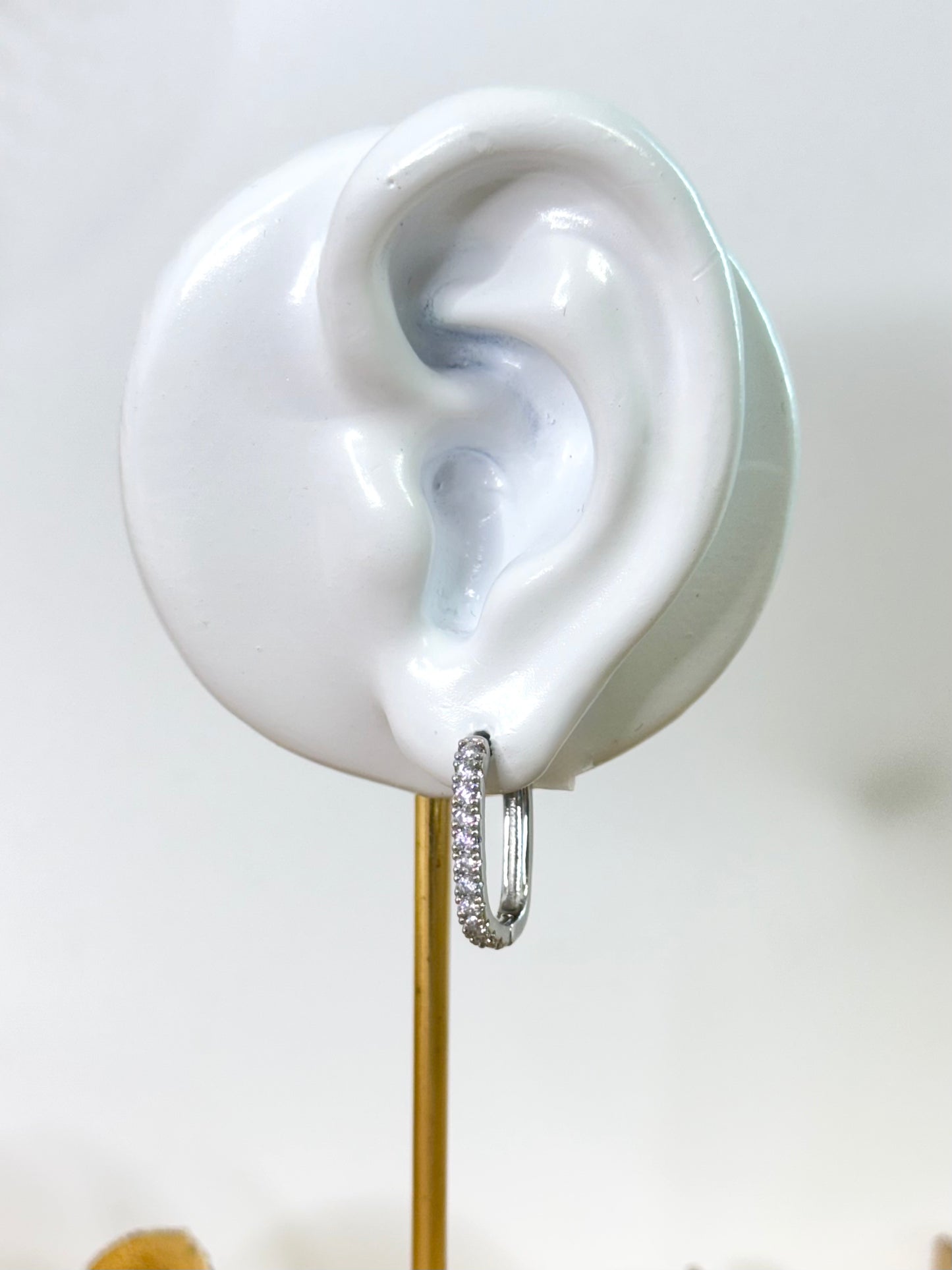 drop earrings, white gold earrings, hoop earrings, earrings with stone