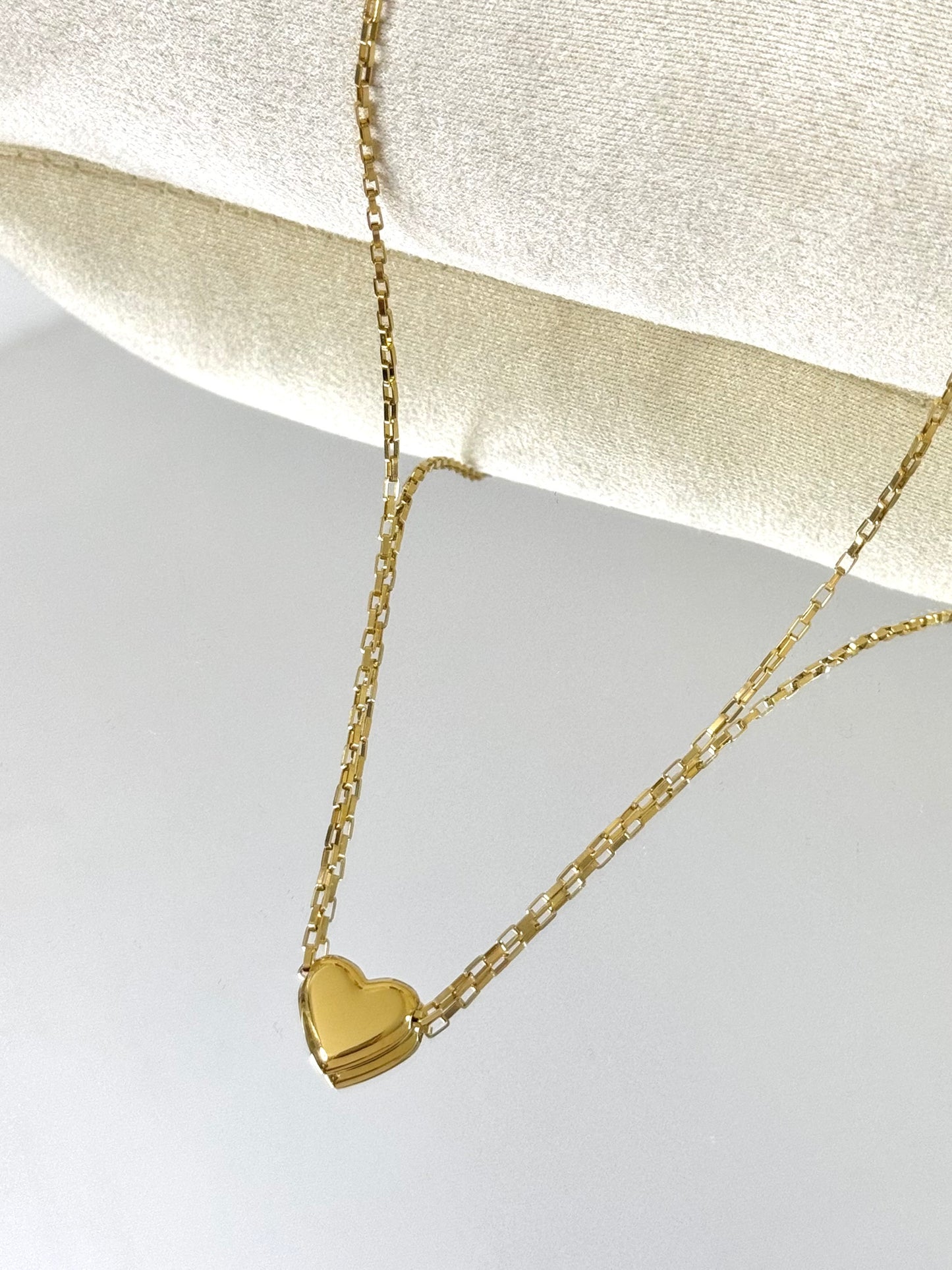 heart necklace, medium heart necklace, love necklace, heart charm, heart pendant, jewellery australia