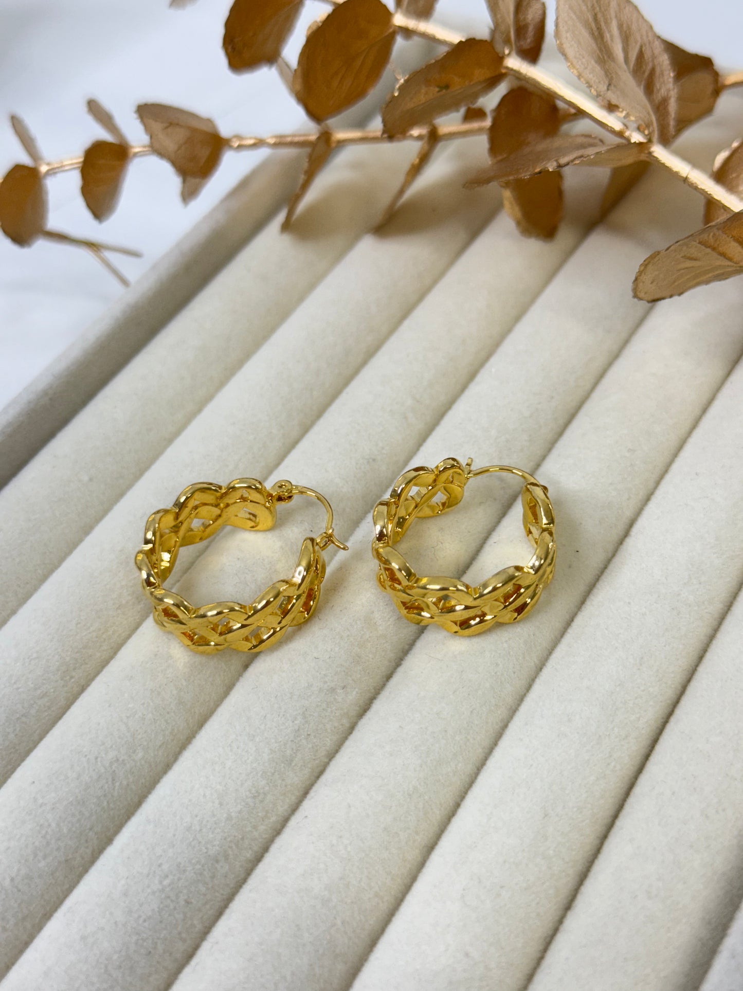 hoop earrings, gold earrings, small gold earrings. earrings australia, affordable earrings, cheap earrings, waterproof earrings, simple earrings