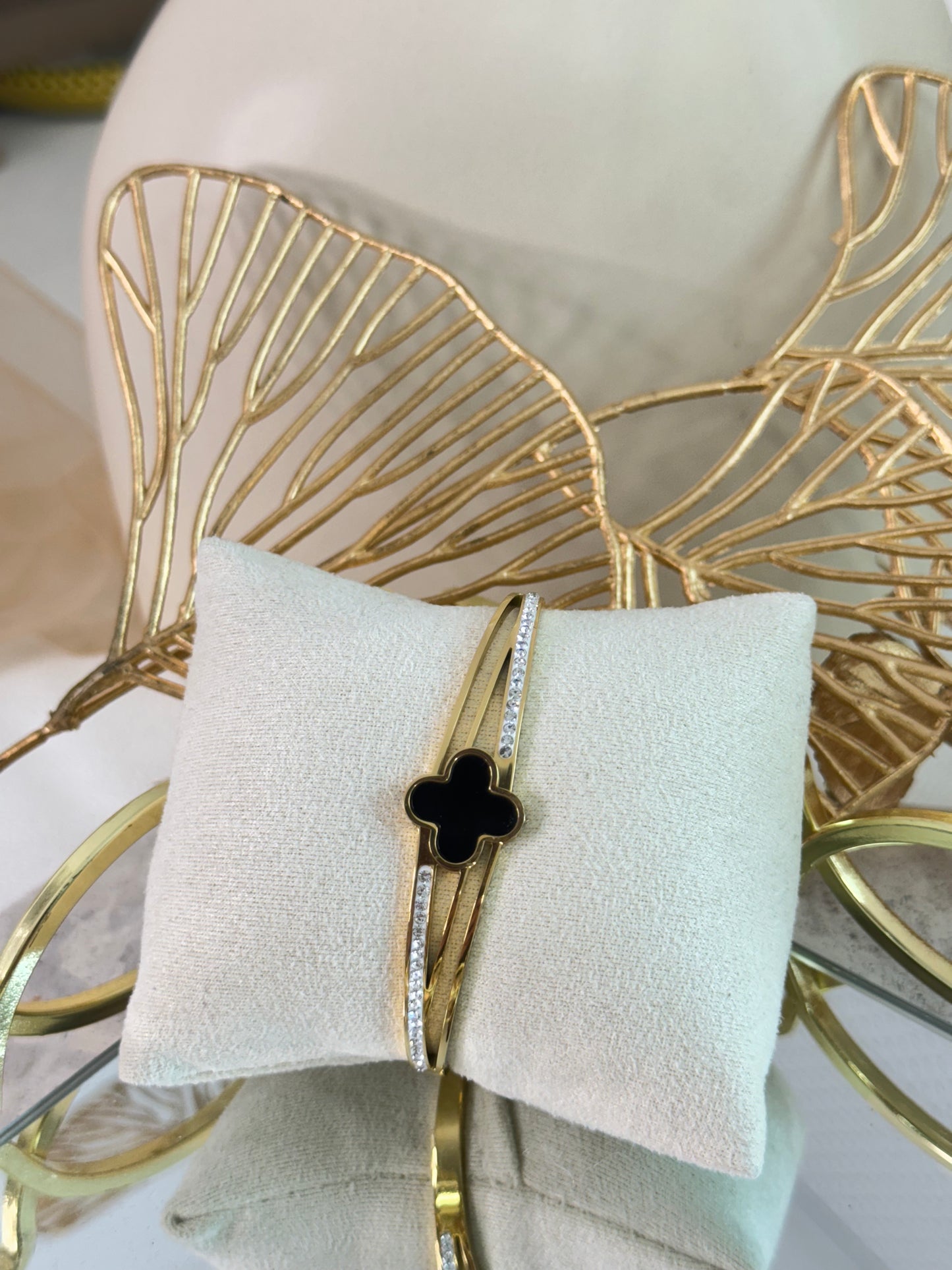 timeless jewellery, perfect gift for her, elegant jewellery, dainty jewellery, simple jewellery, classic gold bangle, fashion accessories, sleek jewellery, trendy jewellery, lightweight bangle, stylish jewellery, simple bangle, flower bangle, intricate design bangle, clover design bangle, back bangle, flower bangle